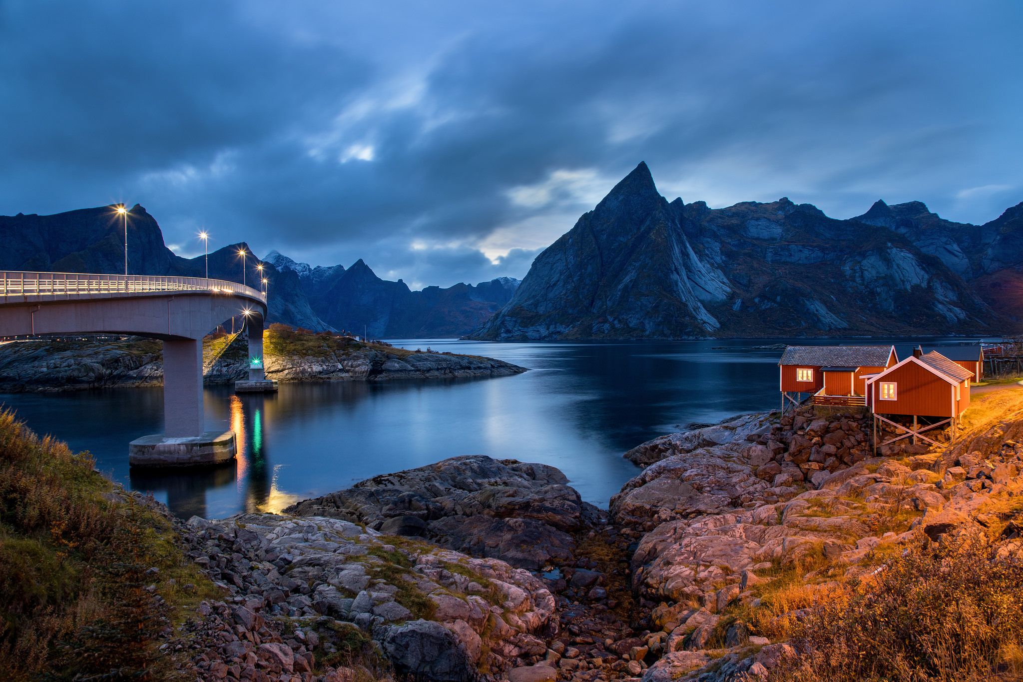 Wallpapers night rock Lofoten on the desktop