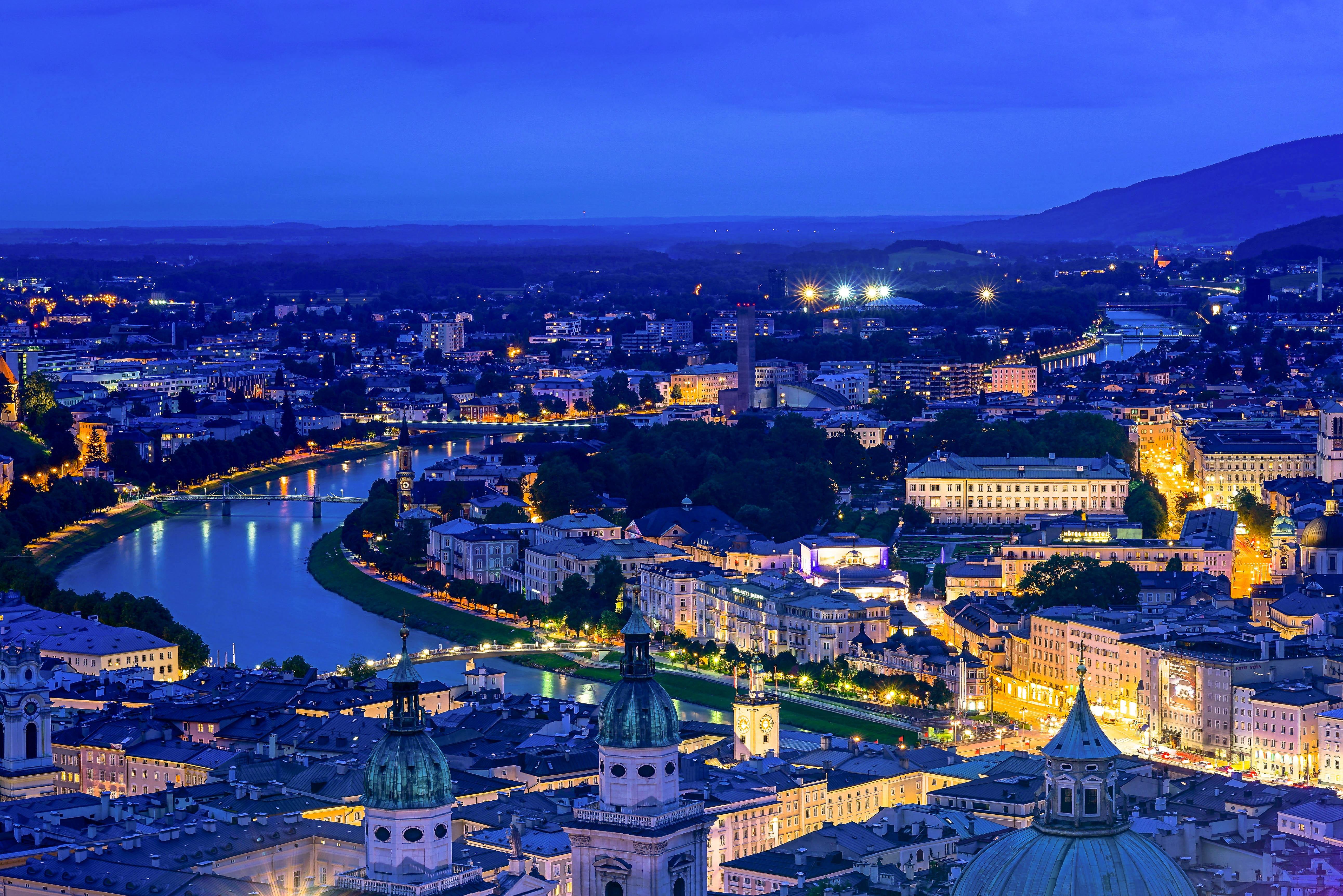 Wallpapers river night city buildings on the desktop