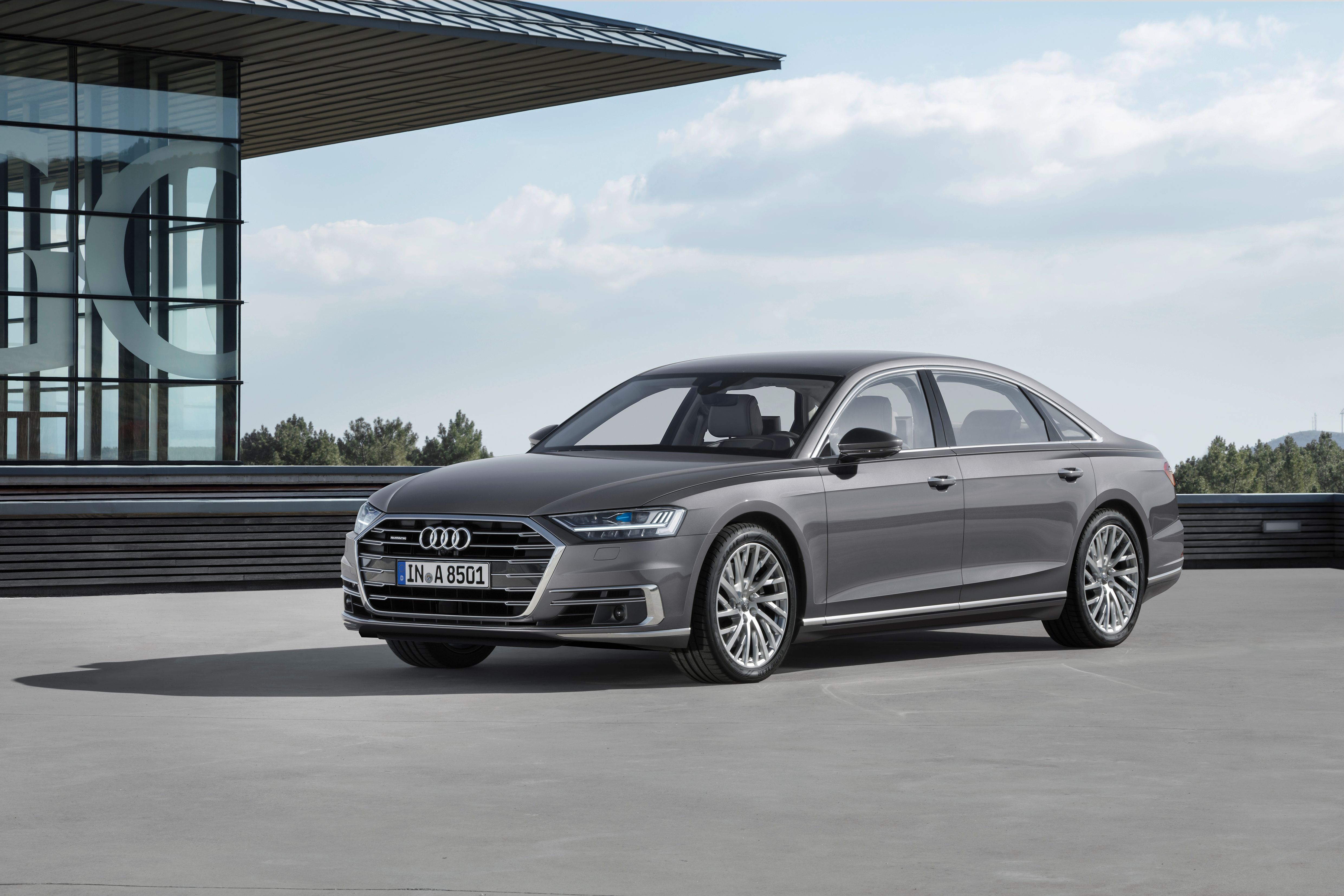 Обои машина серая машина Audi A8 на рабочий стол