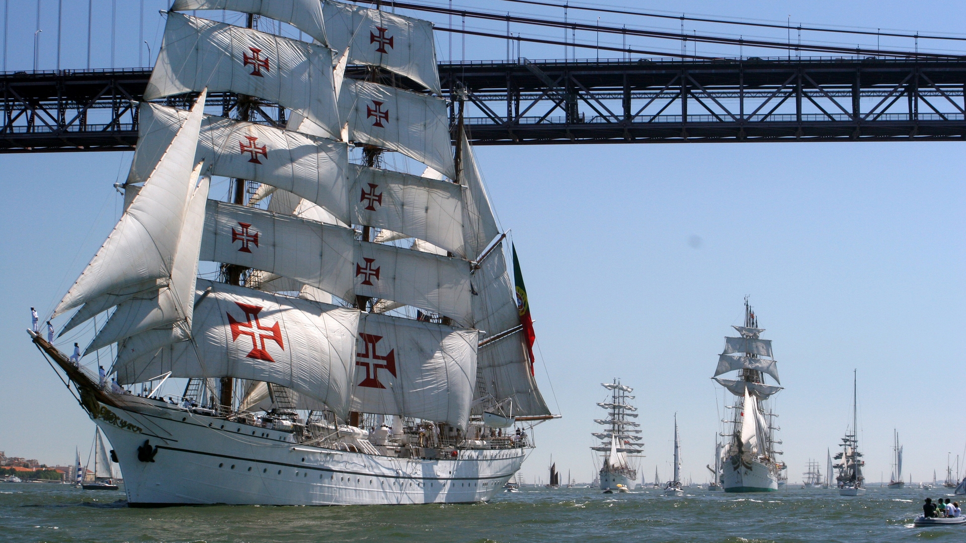 Wallpapers ships sails sea on the desktop