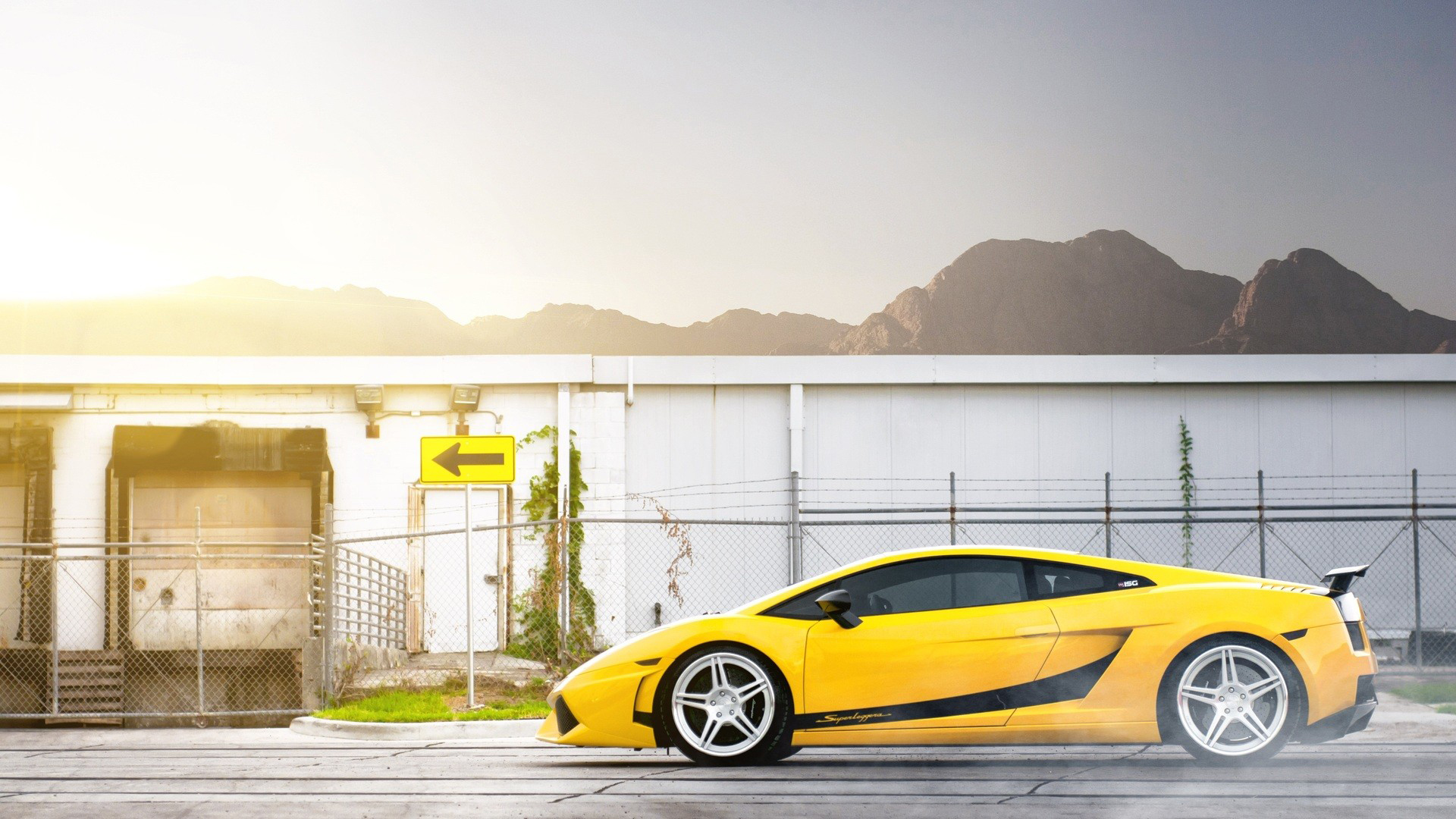 Wallpapers lamborghini yellow spoiler on the desktop