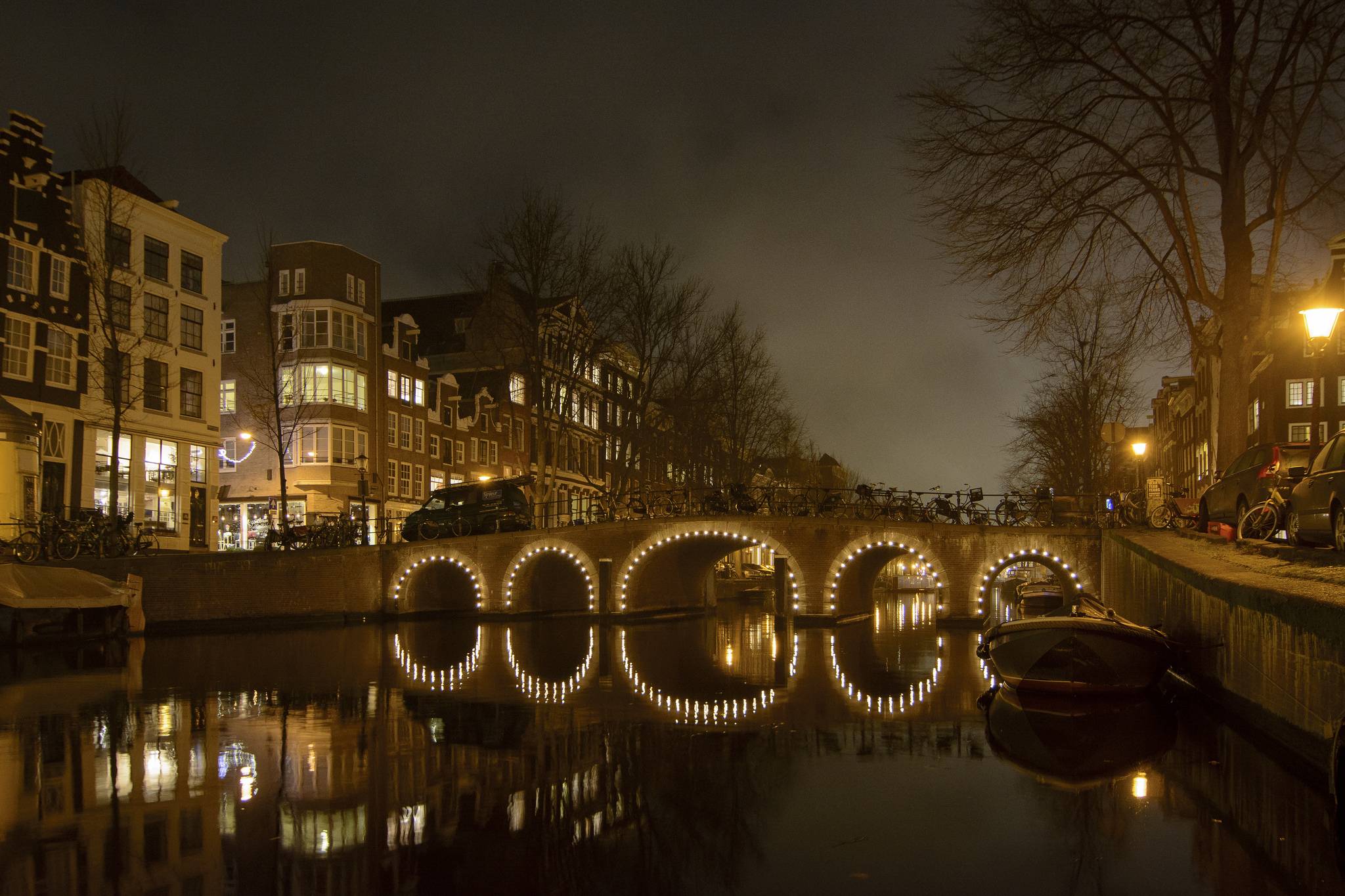 Wallpapers street canal located in the province of North Holland on the desktop