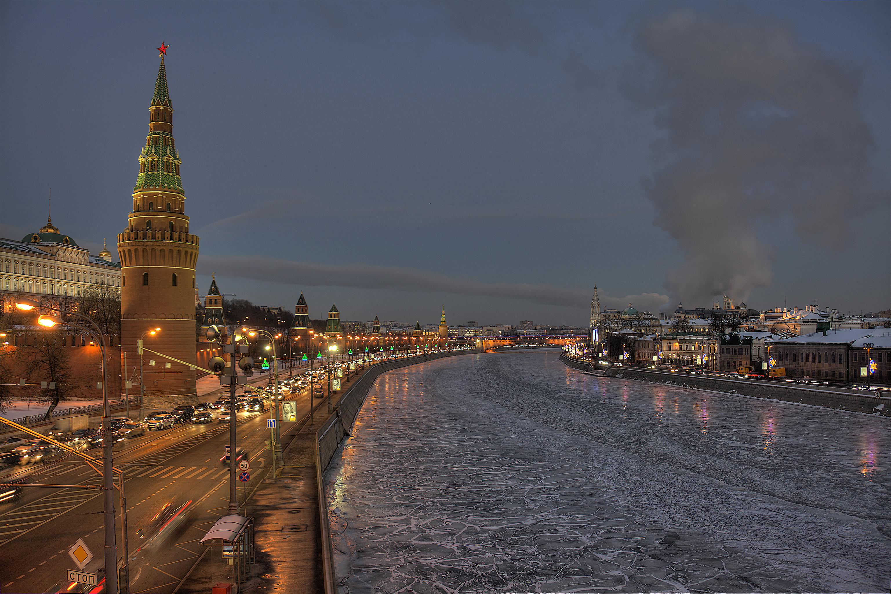 Wallpapers Moscow riverMoscow Moscow river Russia on the desktop