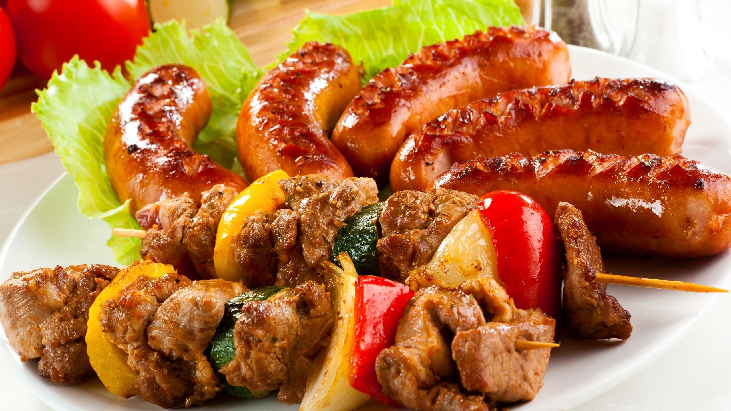 Wallpapers shish kebab sausages salad on the desktop