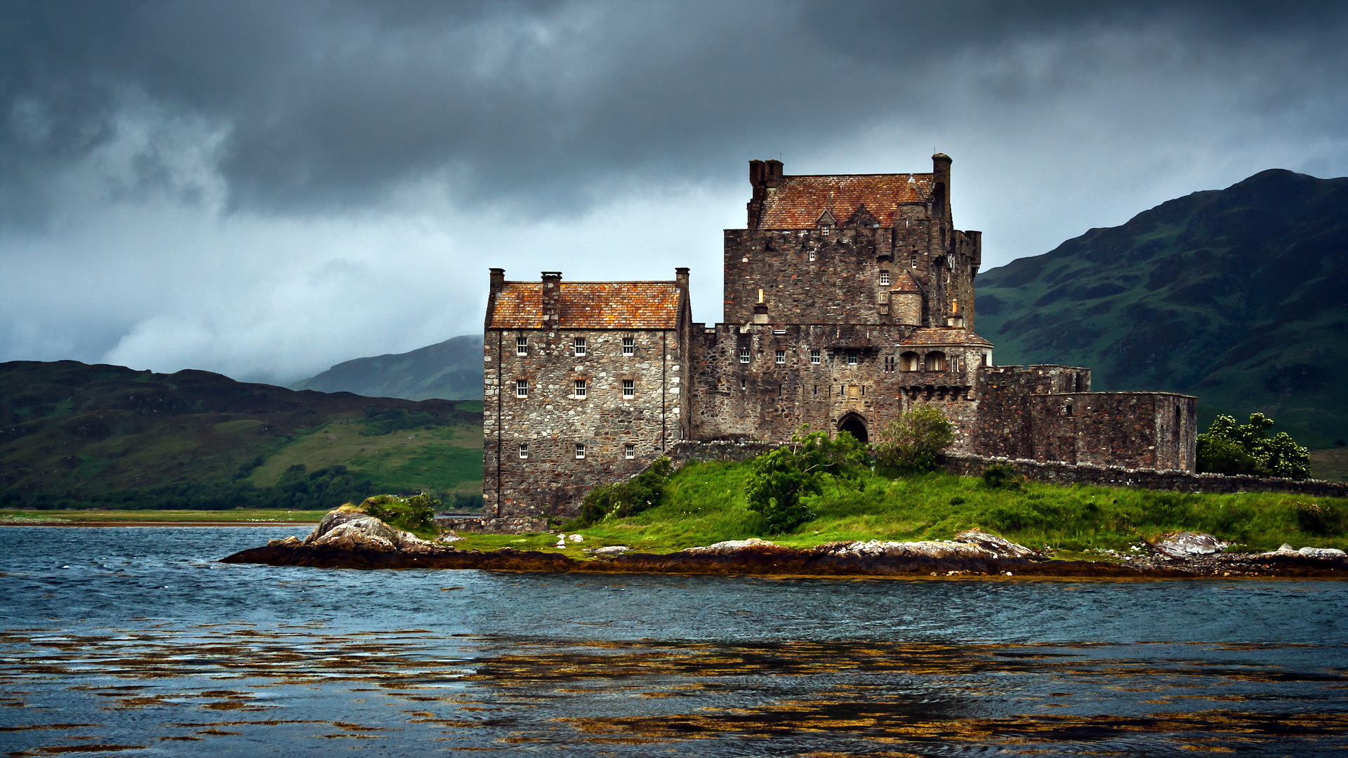 Wallpapers castle old stone on the desktop