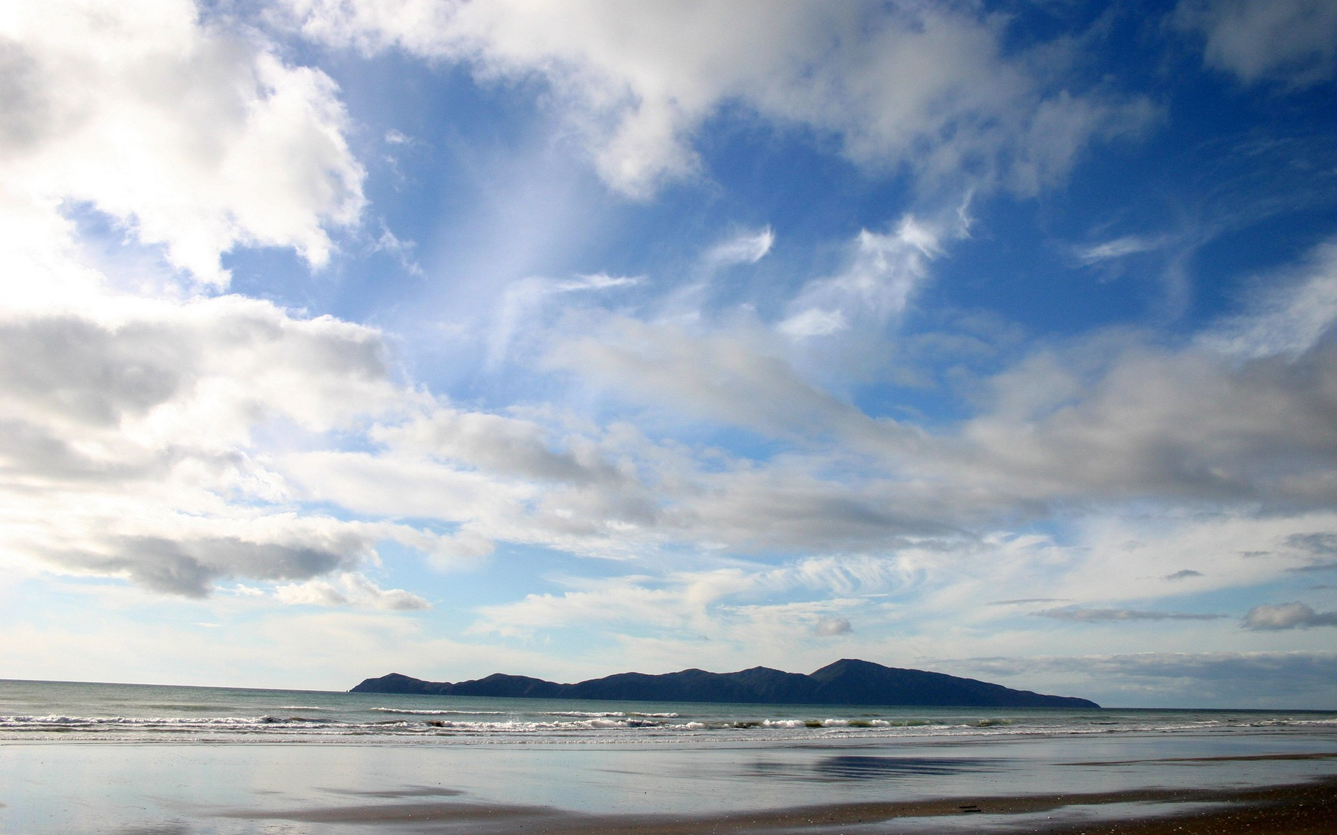 Wallpapers sea mountains sky on the desktop