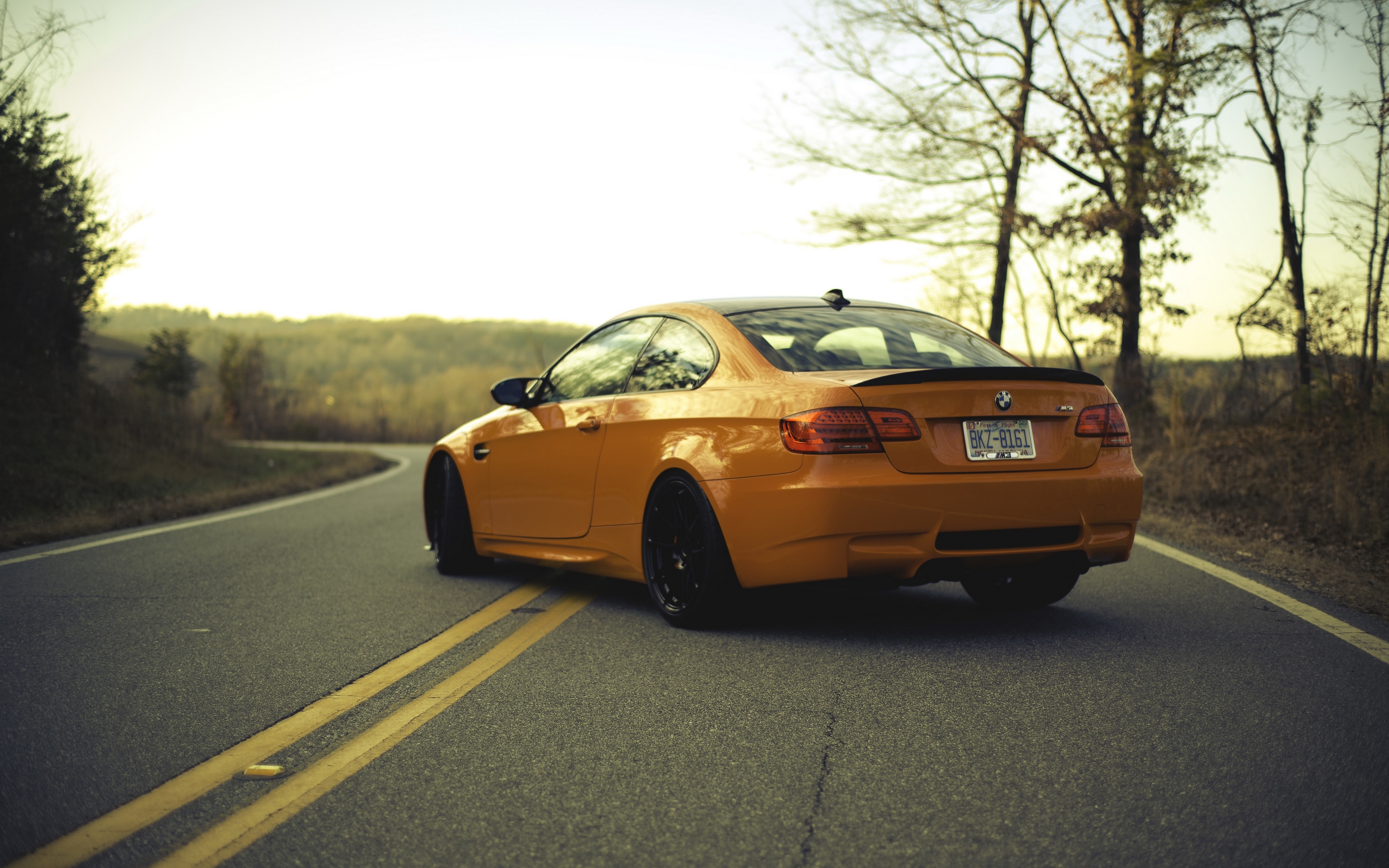 Wallpapers bmw yellow road on the desktop