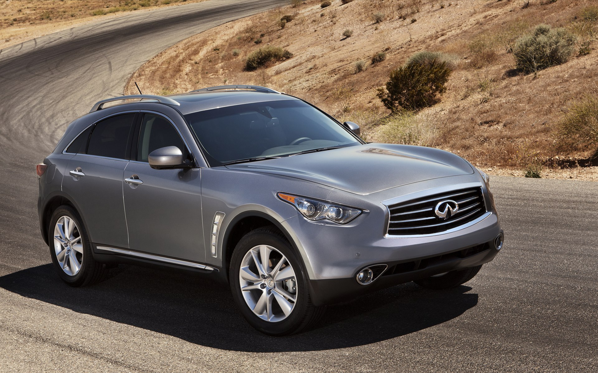 Wallpapers infiniti fx35 2011 on the desktop