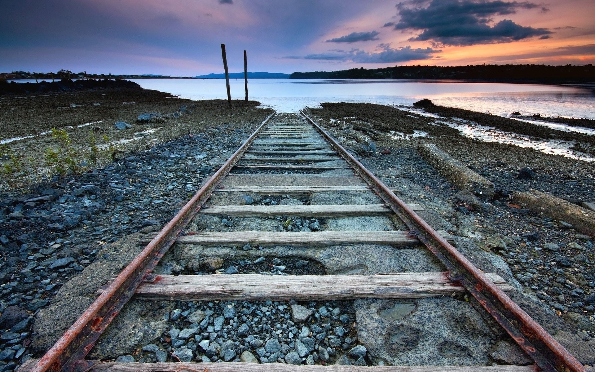 Wallpapers road iron rails on the desktop