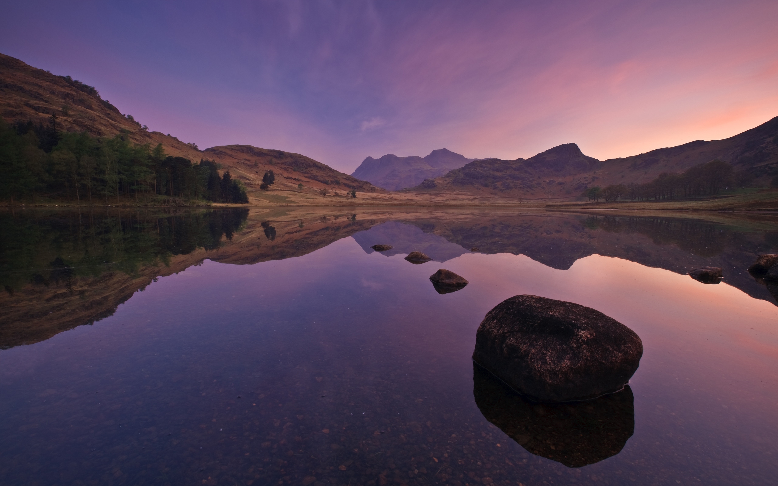 Wallpapers lake bottom stones on the desktop