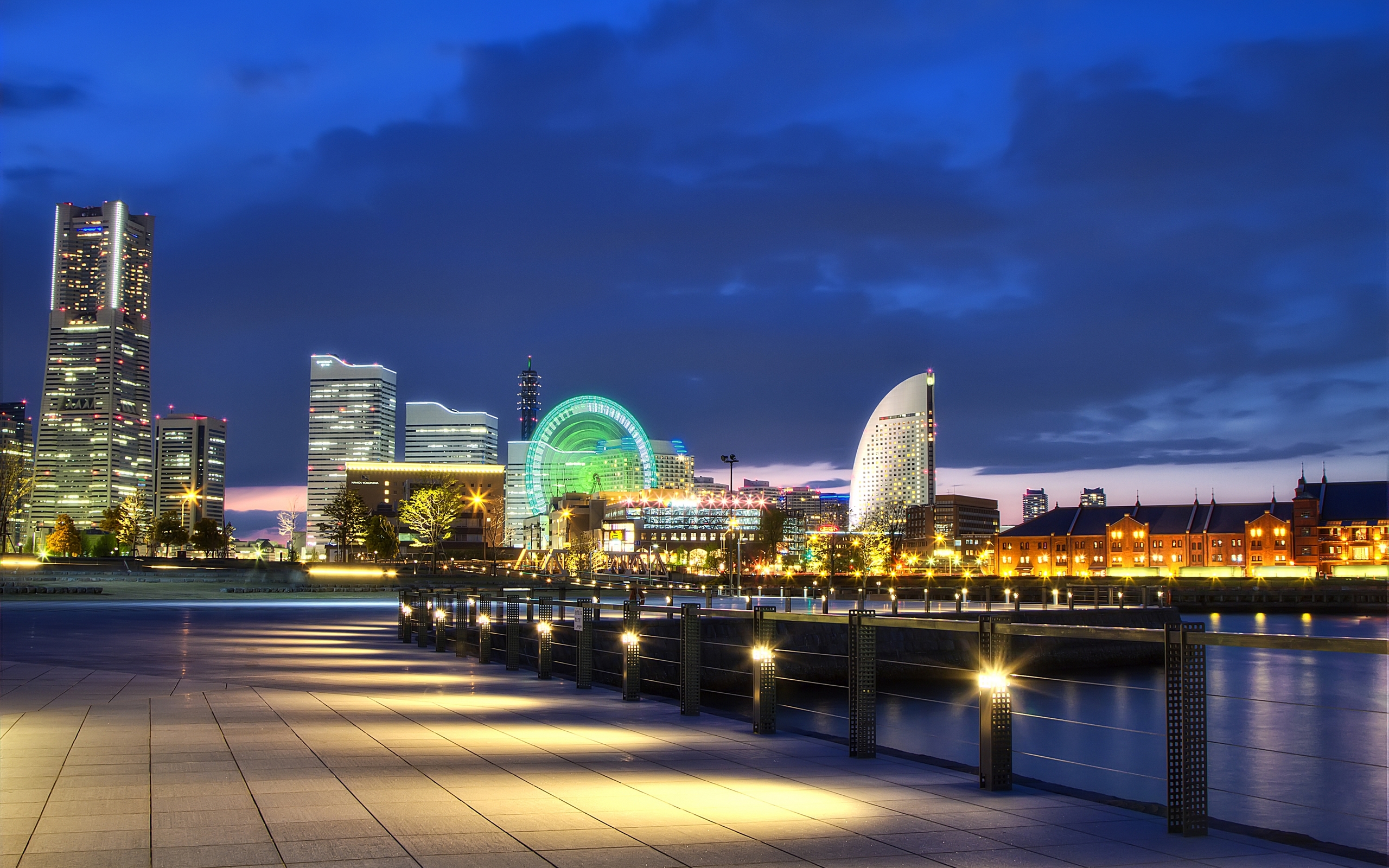 Wallpapers evening embankment houses on the desktop