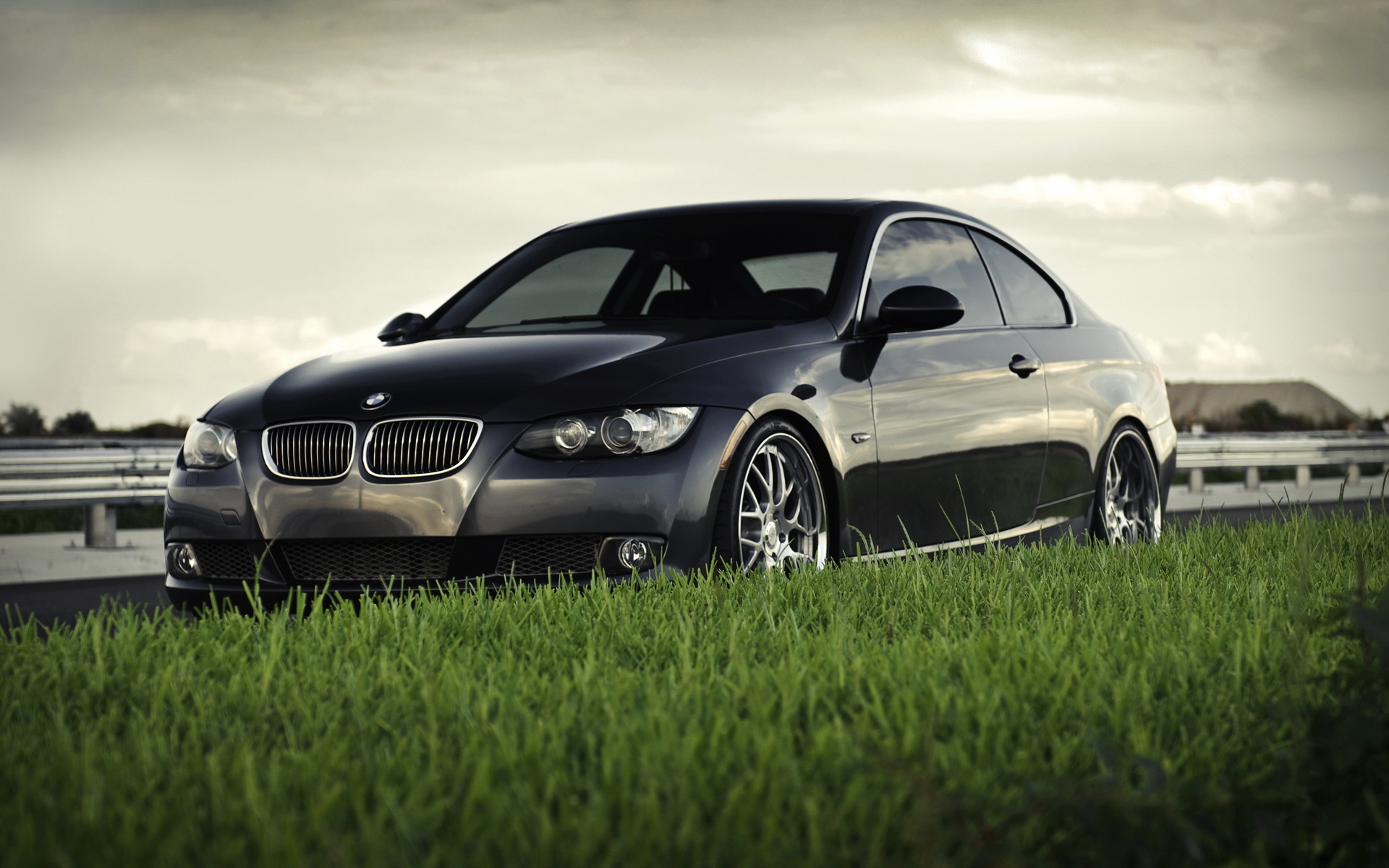 Free photo Black bmw m5 coupe