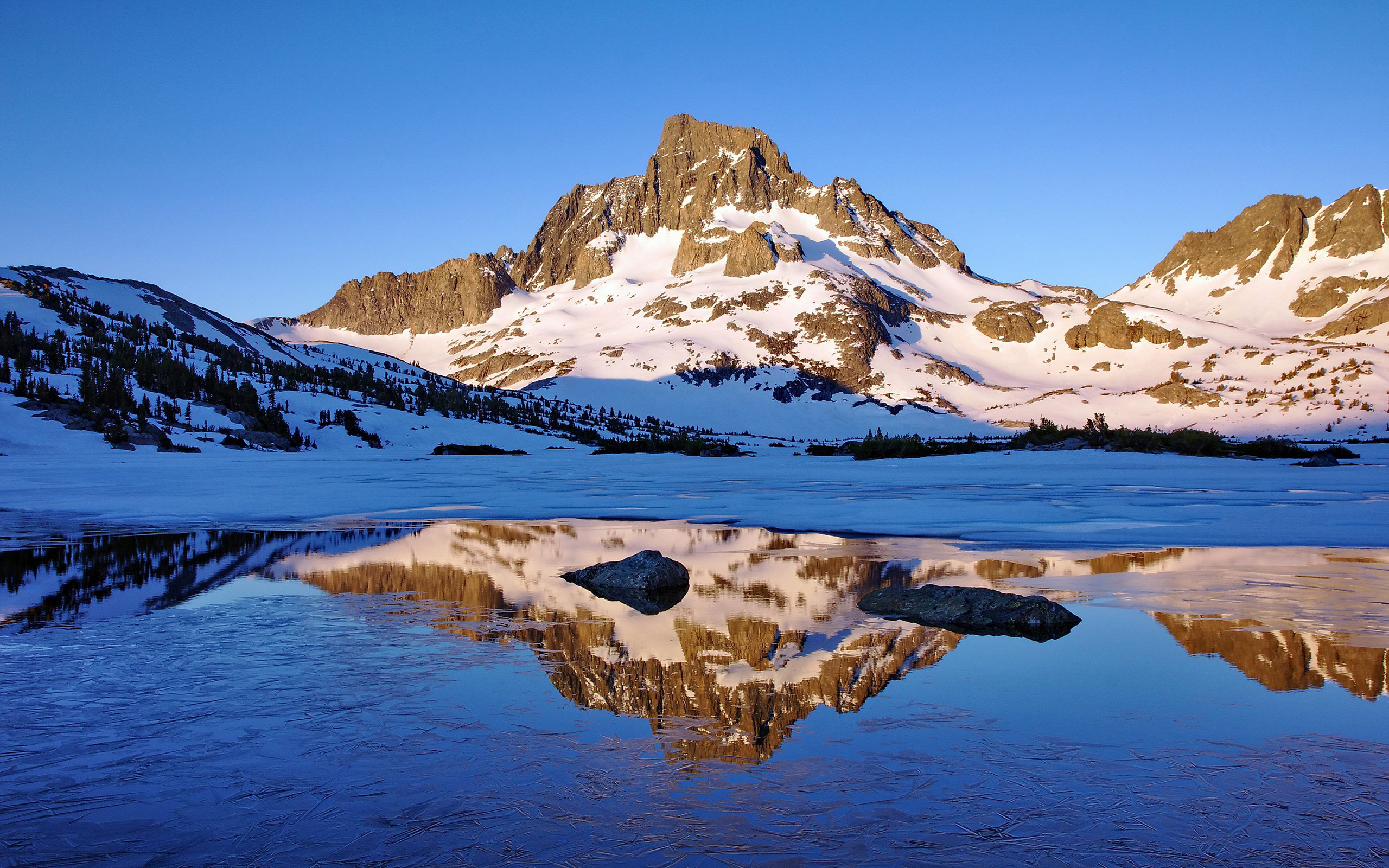 Wallpapers stones mountains blue on the desktop