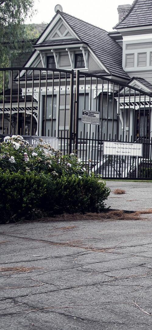 Бесплатное фото Черный mercedes купе на воссенах