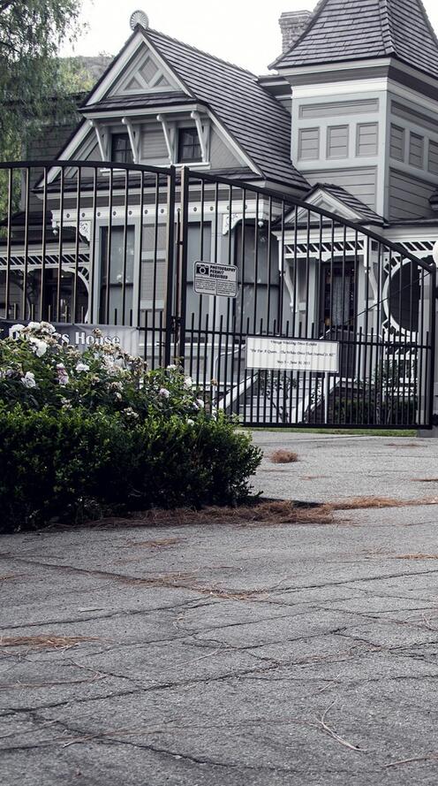 Бесплатное фото Черный mercedes купе на воссенах