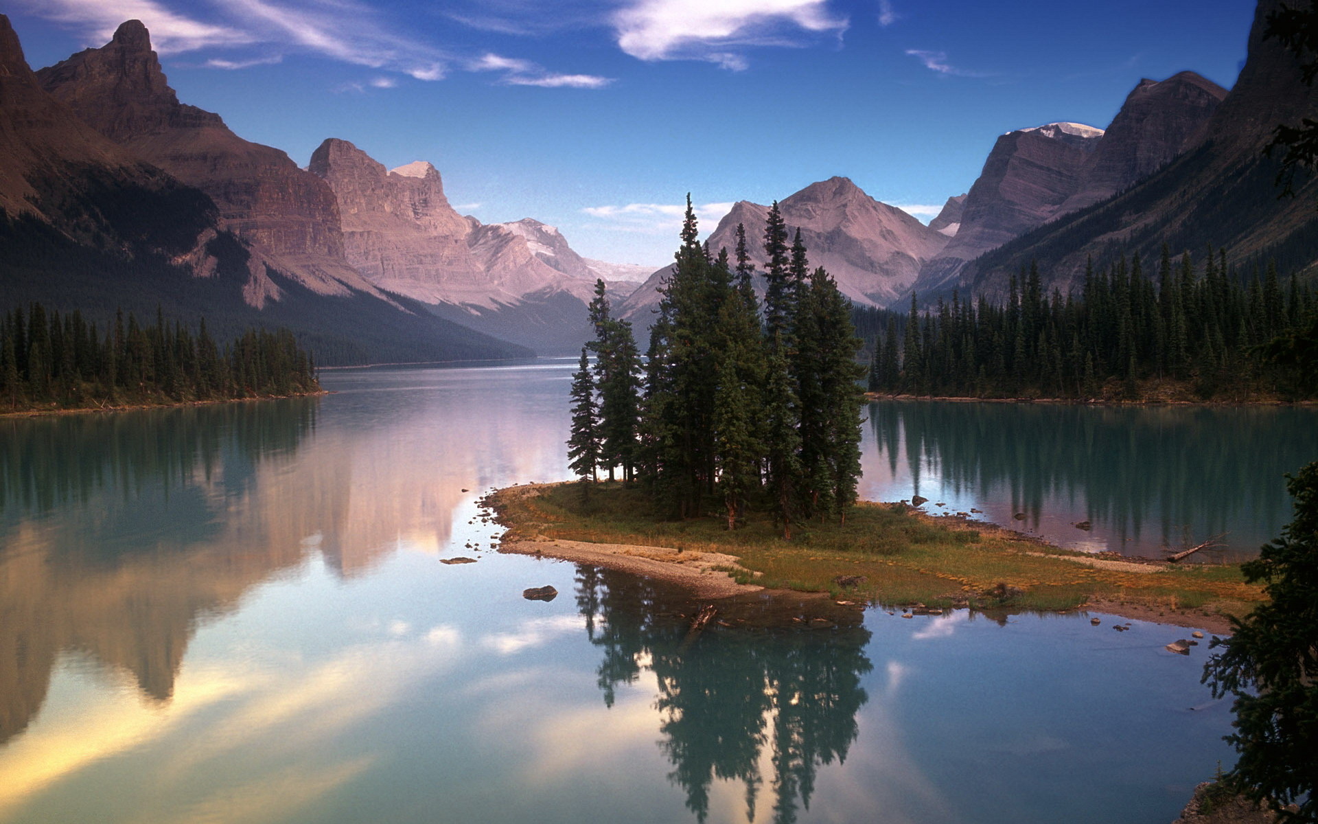 Wallpapers shore rocks lake on the desktop