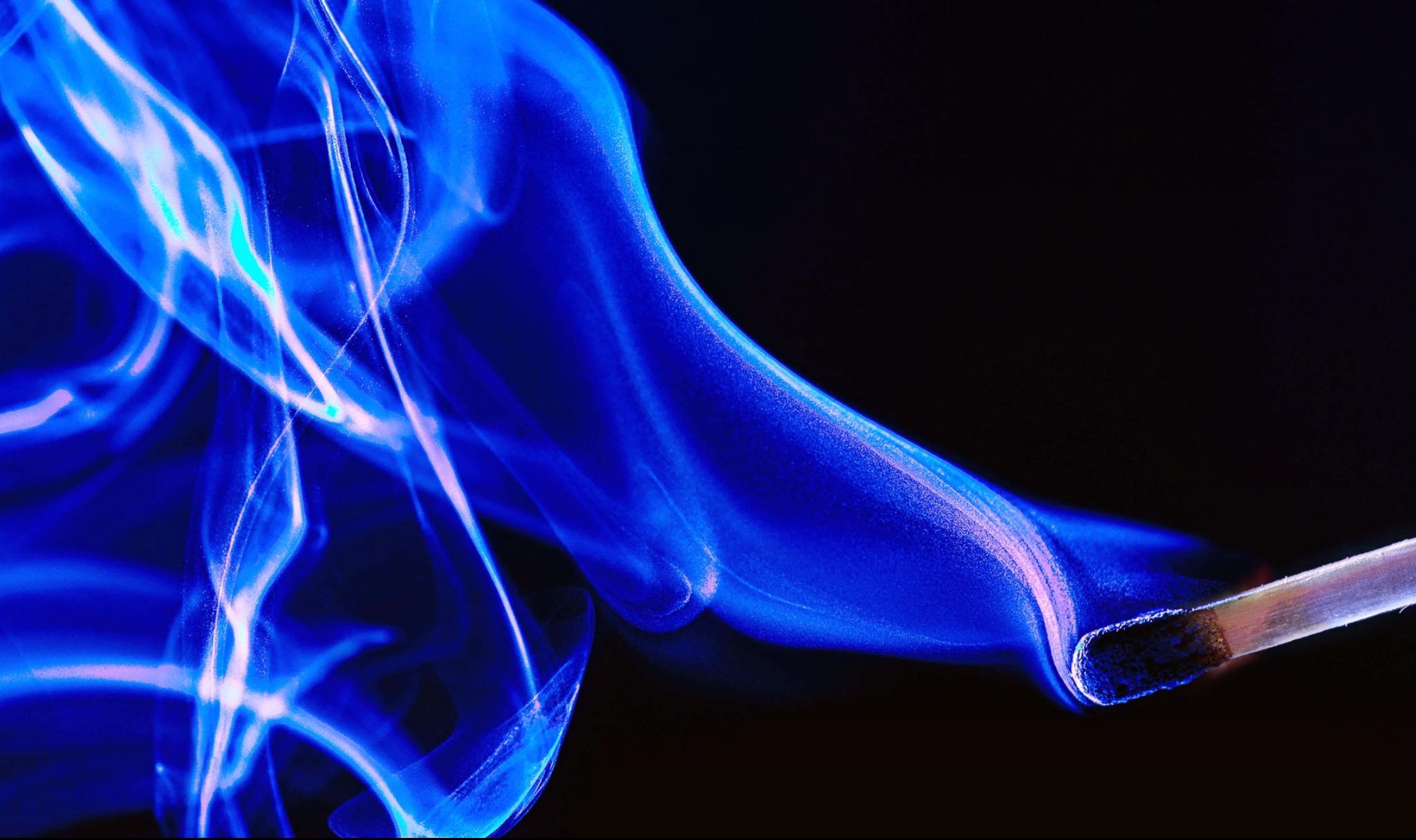 Wallpapers matchstick black background smoke on the desktop