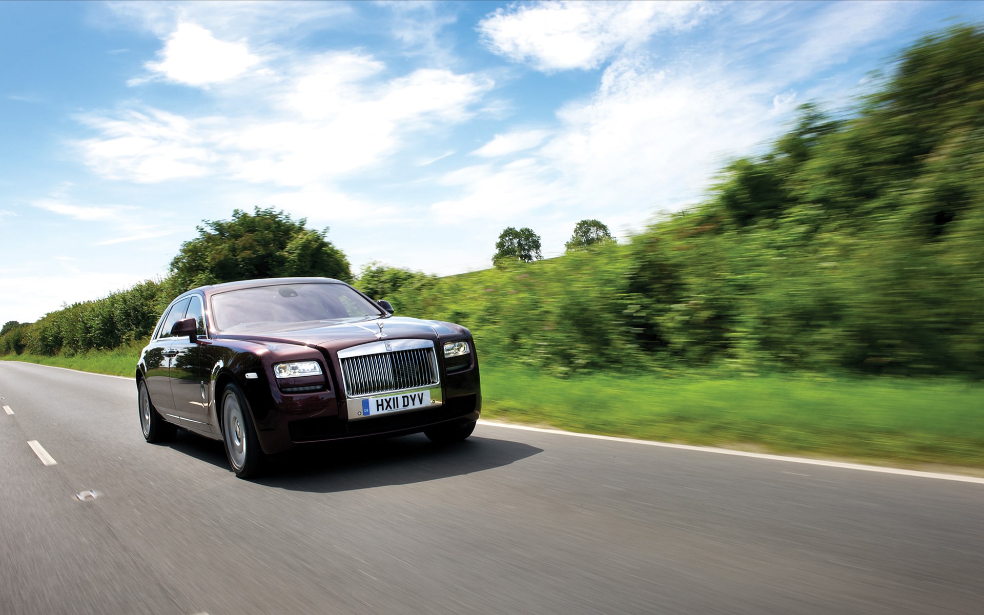 Wallpapers rolls-royce ghost extended on the desktop