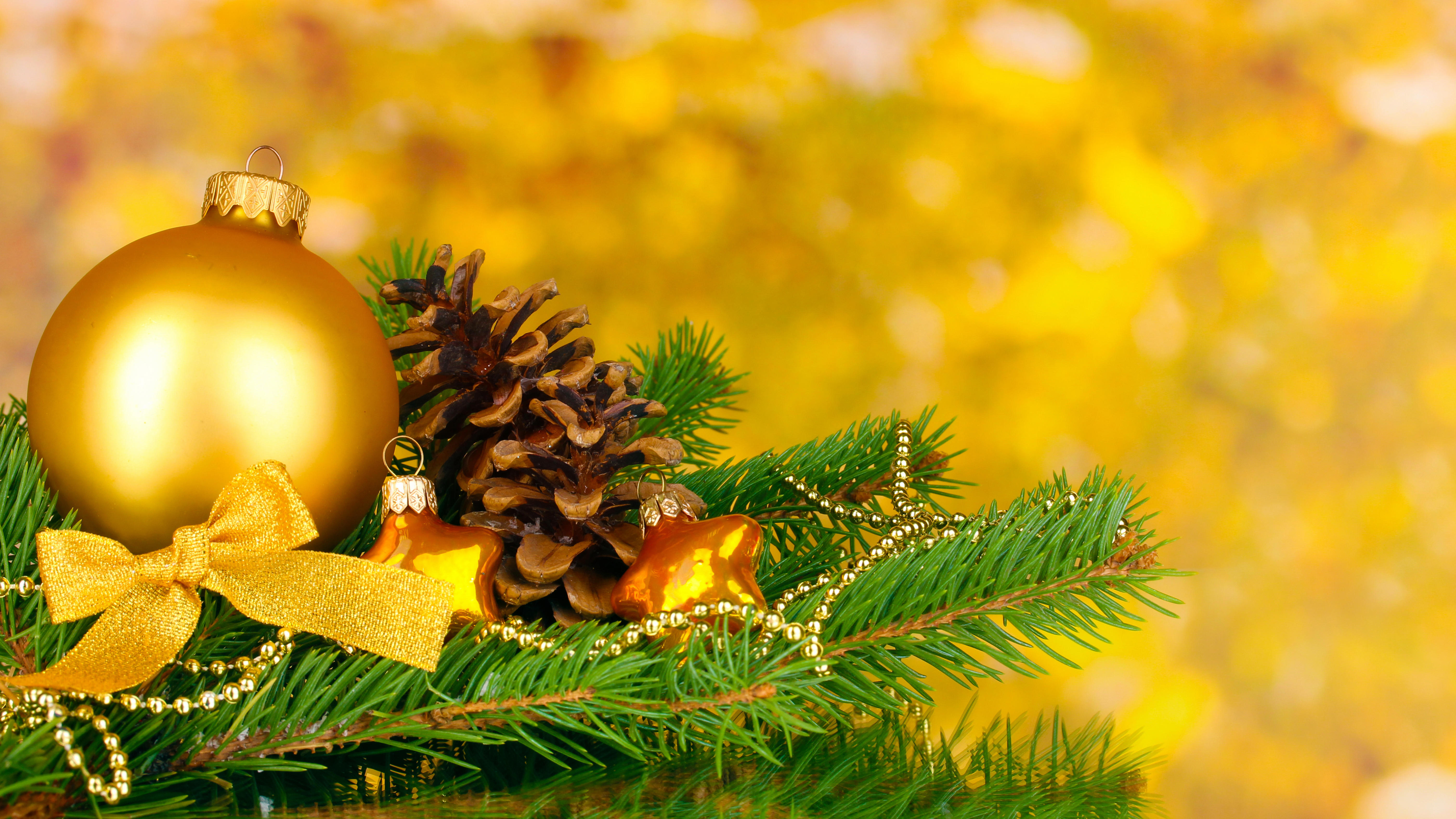 Wallpapers christmas background golden balls on the desktop