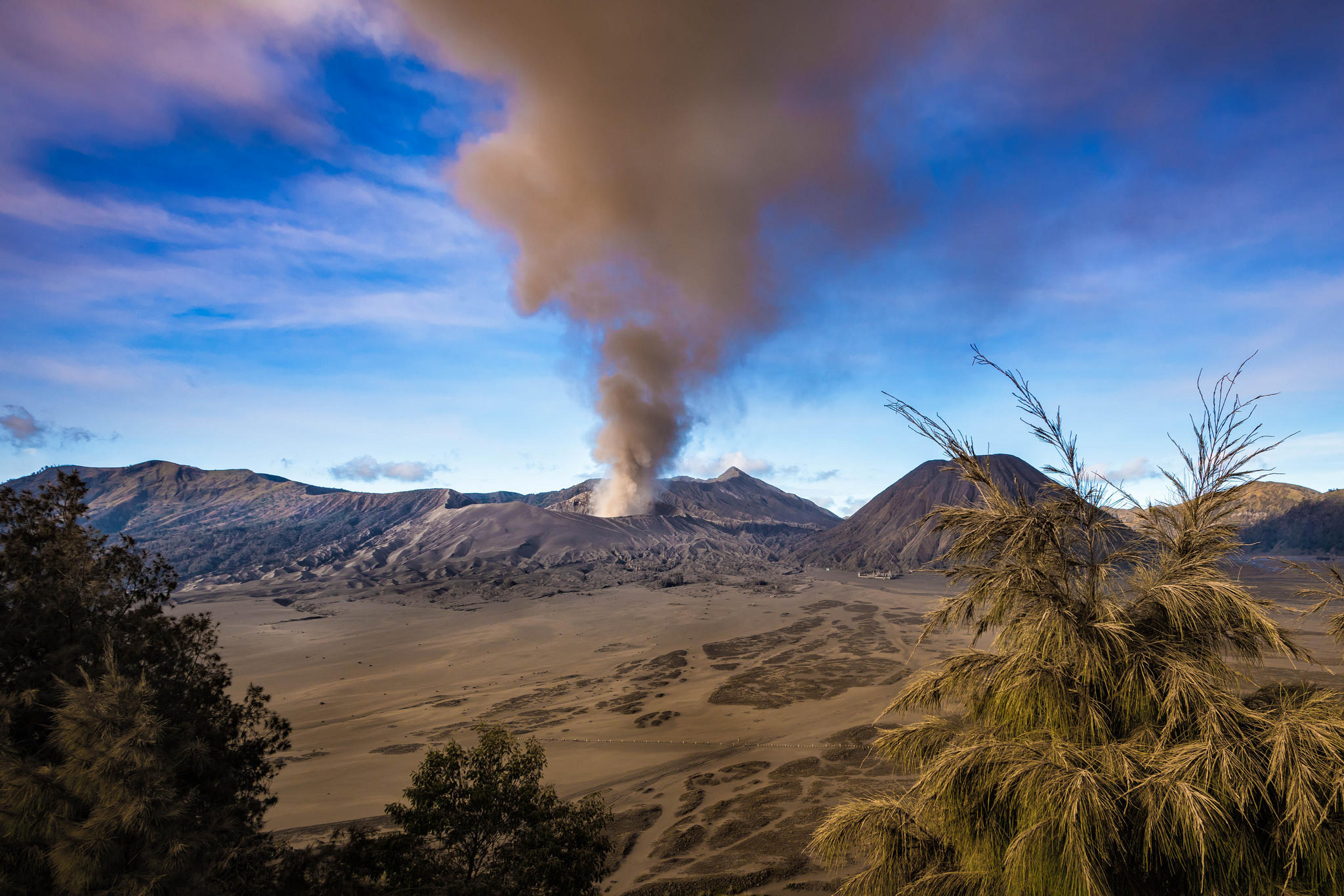 Wallpapers Indonesia Java Eruption on the desktop