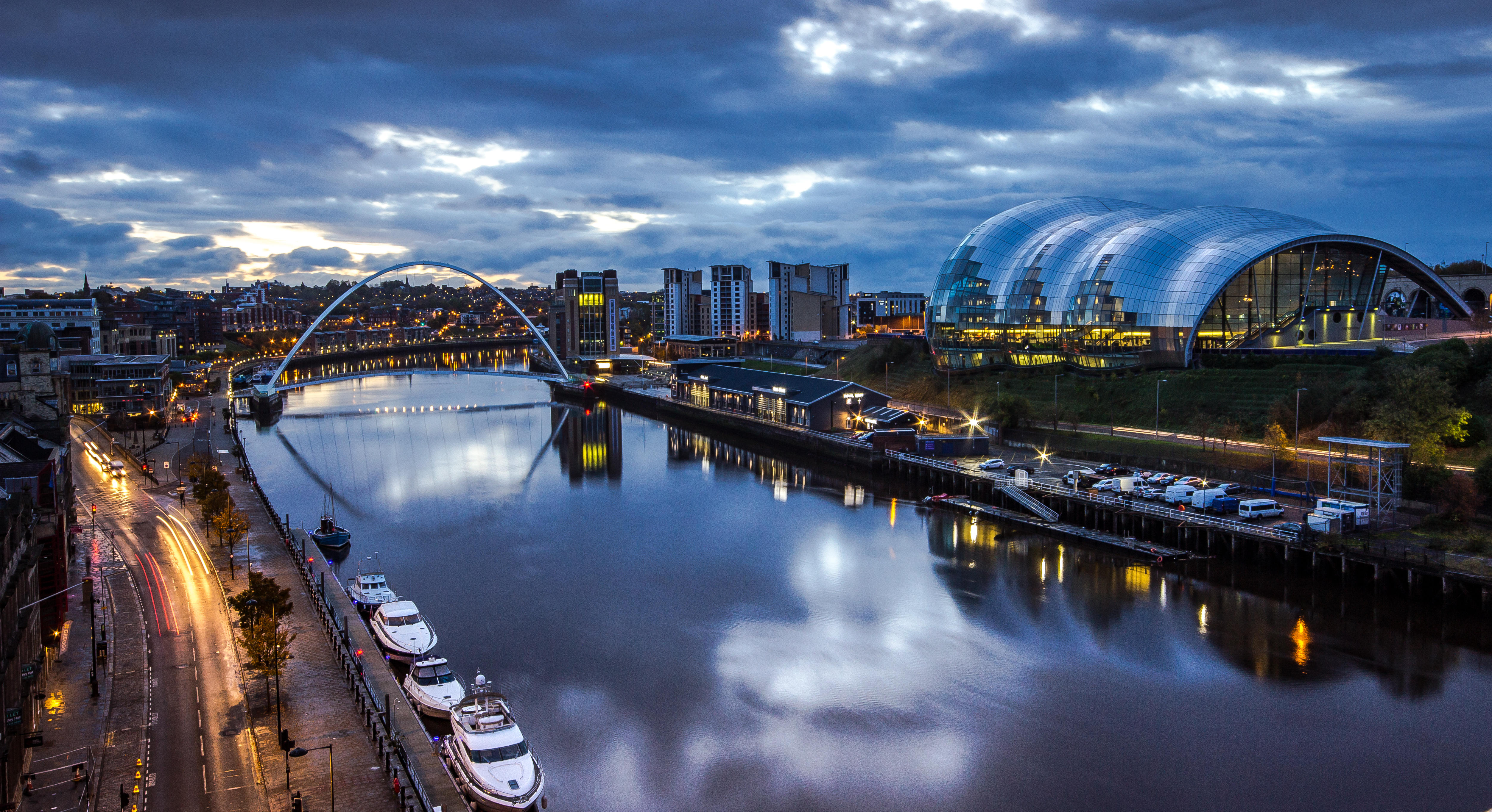 Free photo Newcastle-upon-Tyne in the evening.