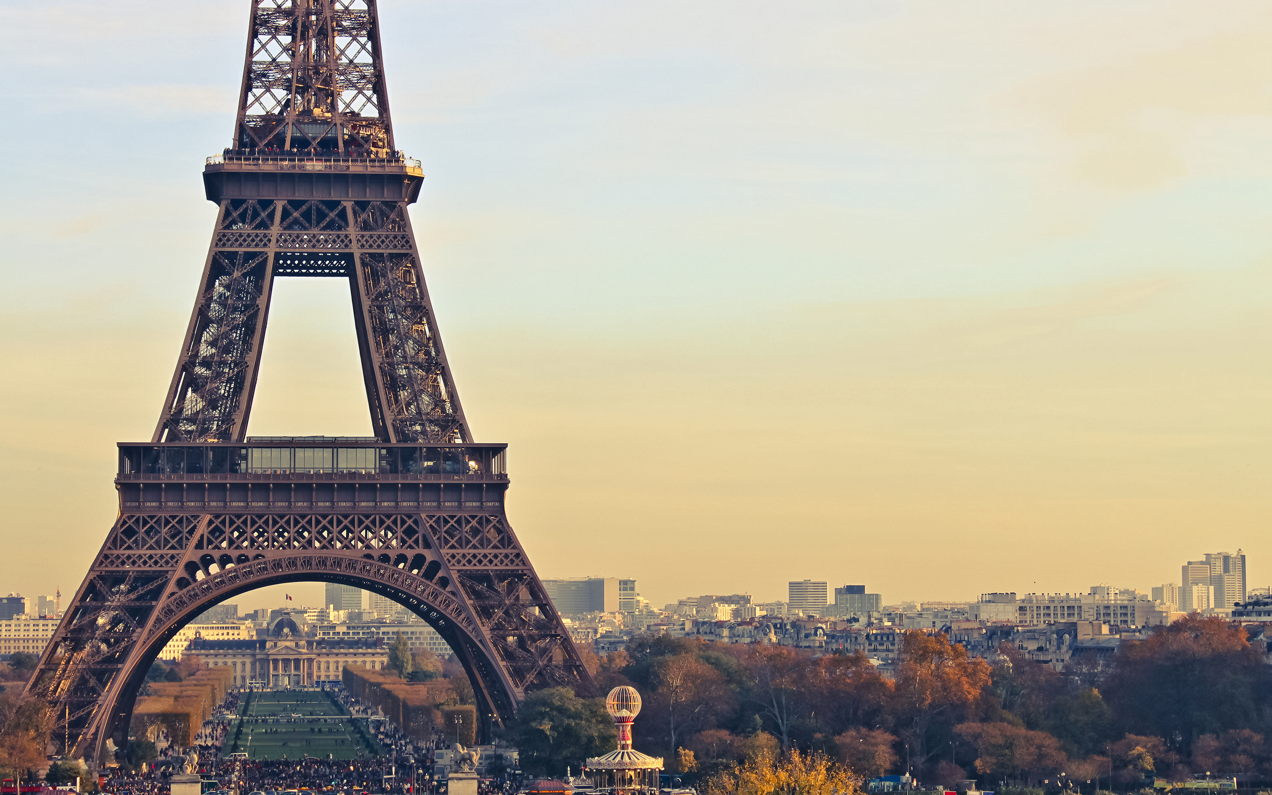 Free photo Eiffel Tower at sunset