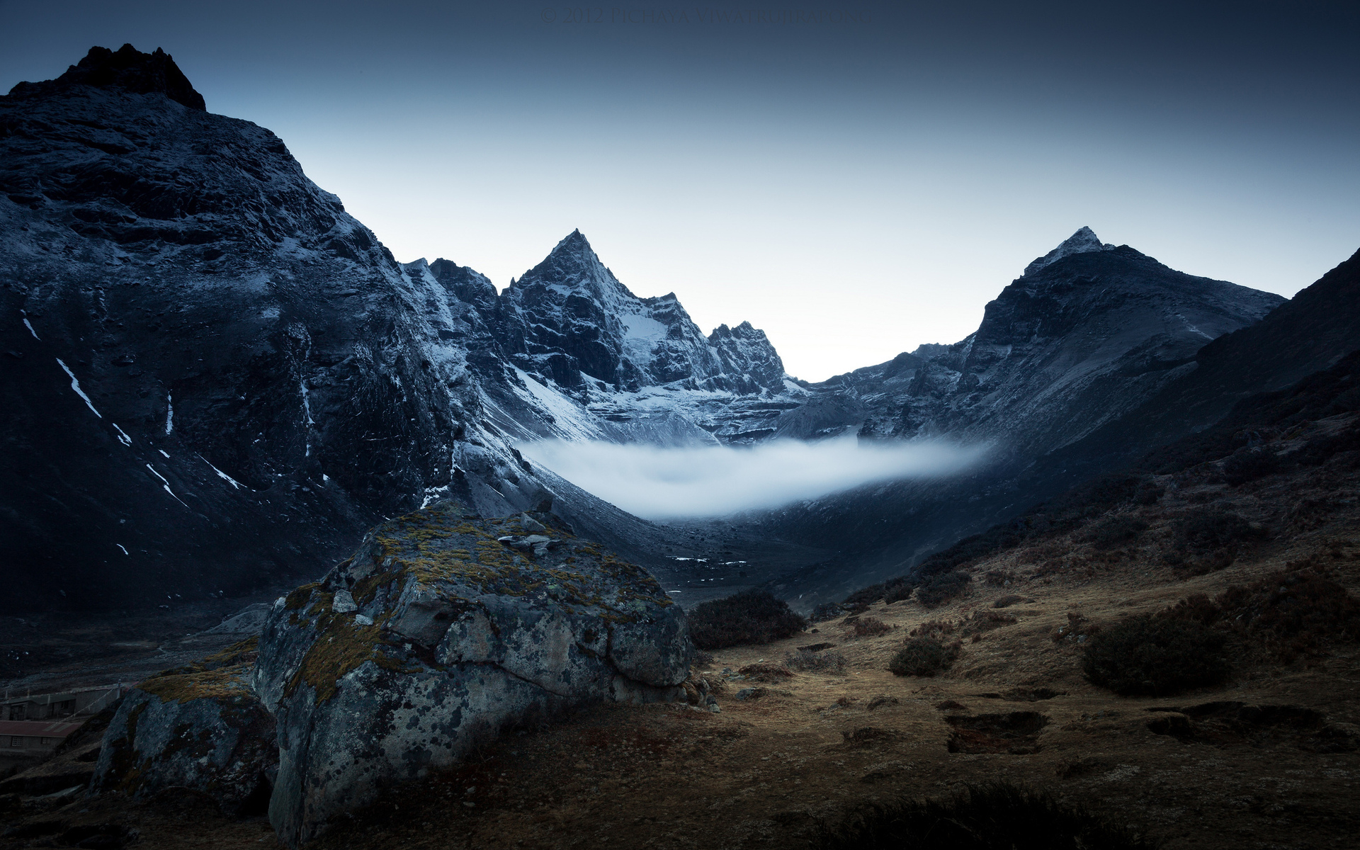 Wallpapers fog mountains rocks on the desktop