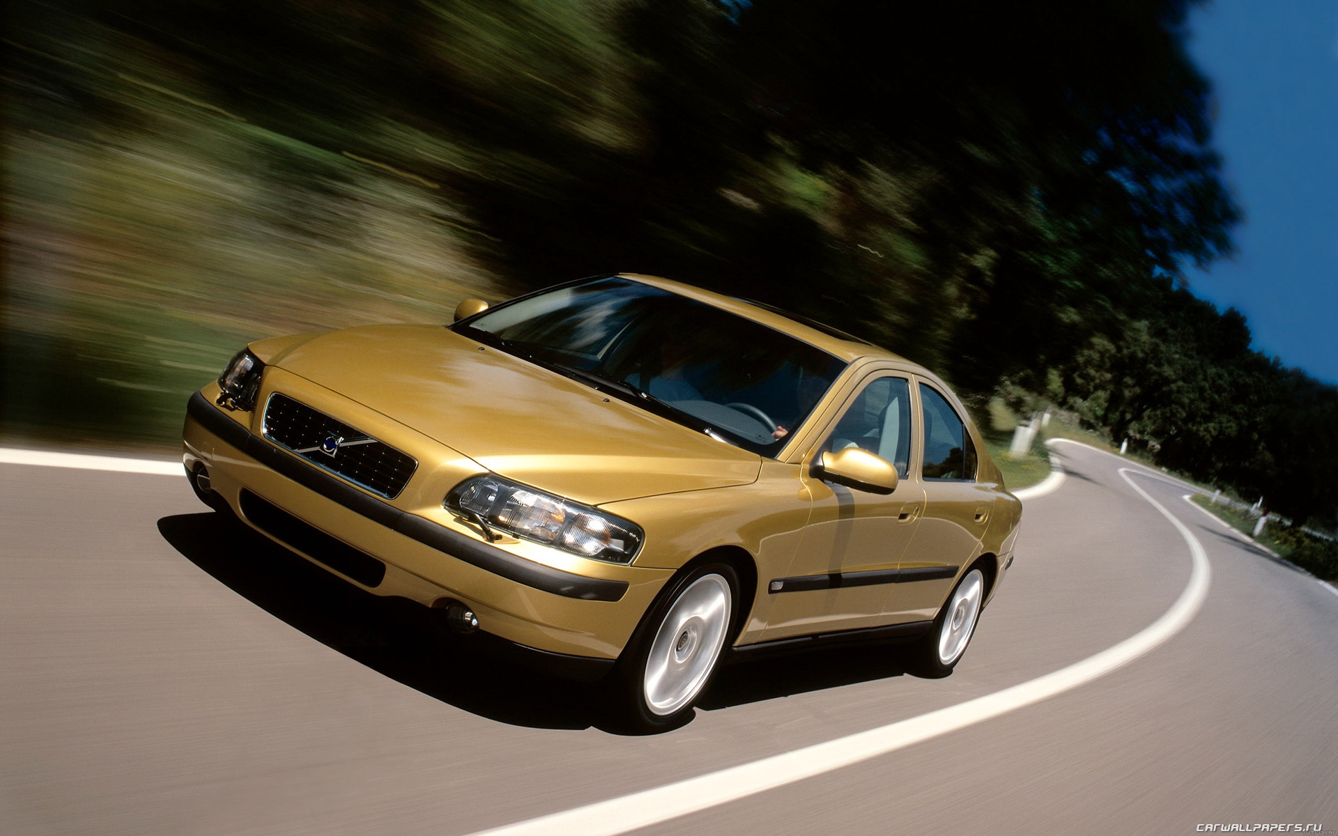 Wallpapers volvo beige speed on the desktop