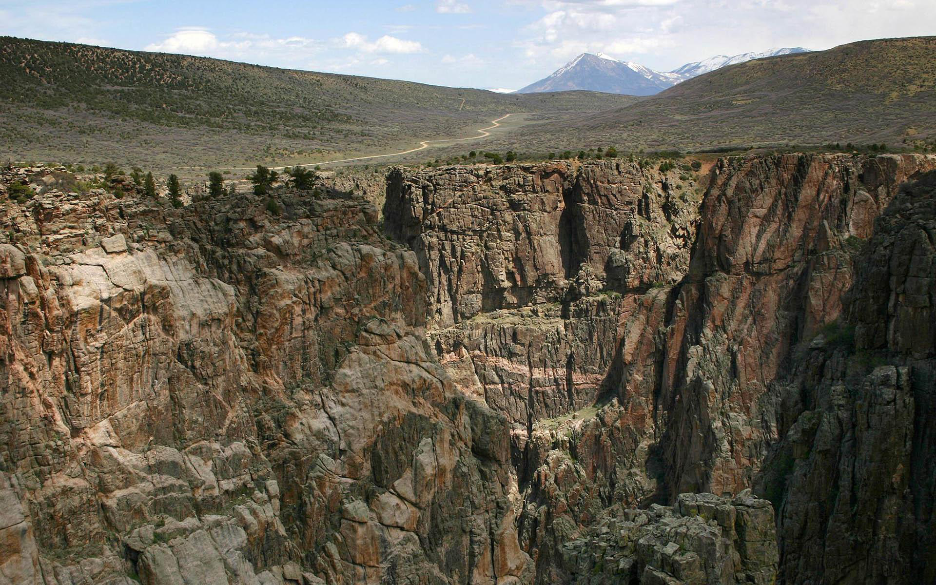 Wallpapers mountains cliff rocks on the desktop