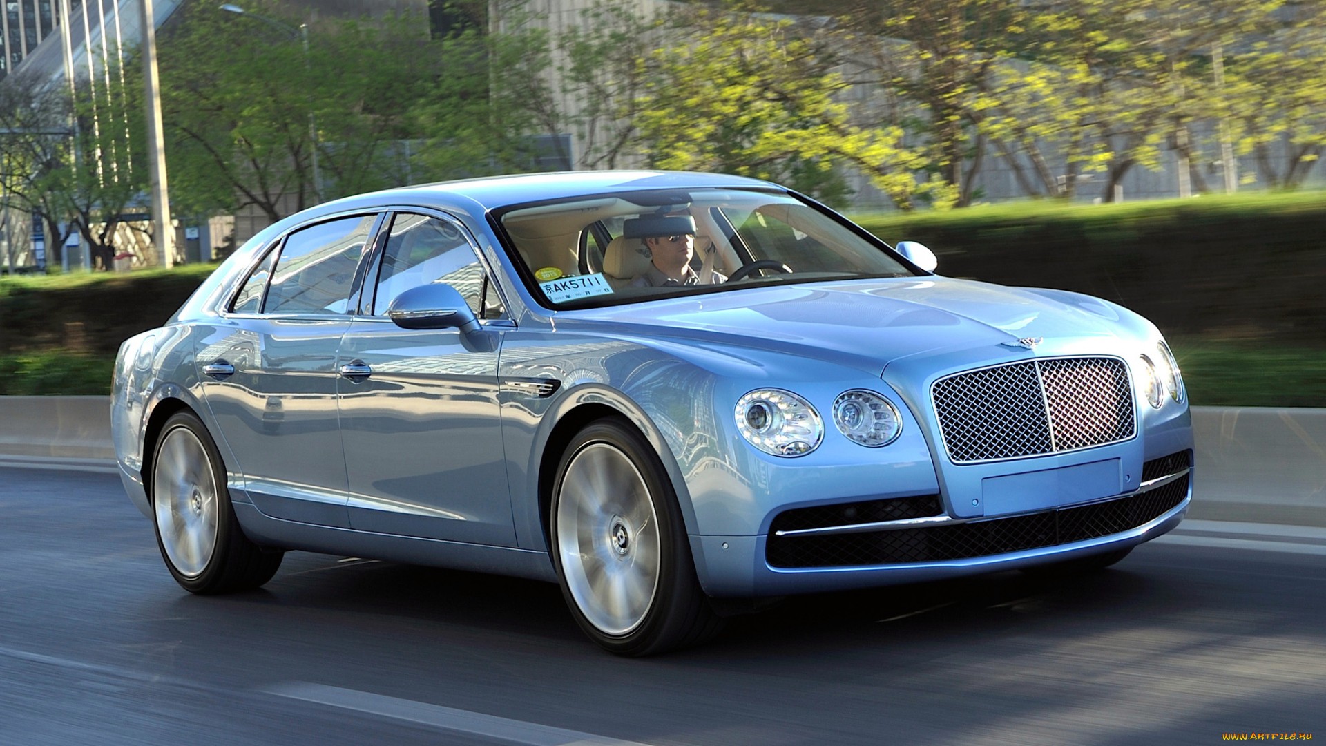 Wallpapers bentley blue road on the desktop