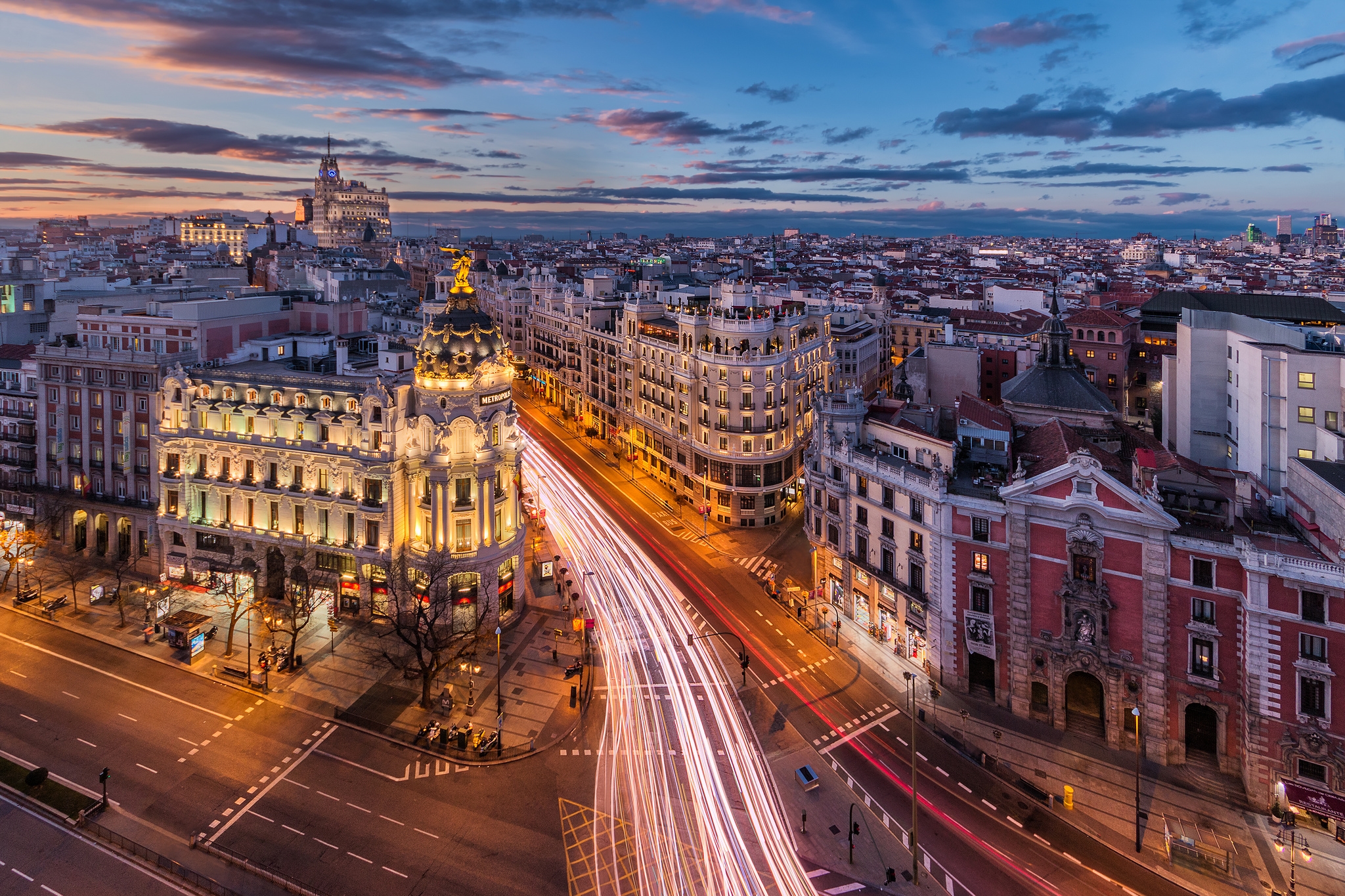 Wallpapers Gran v a the Circulo de Bellas Artes Madrid on the desktop