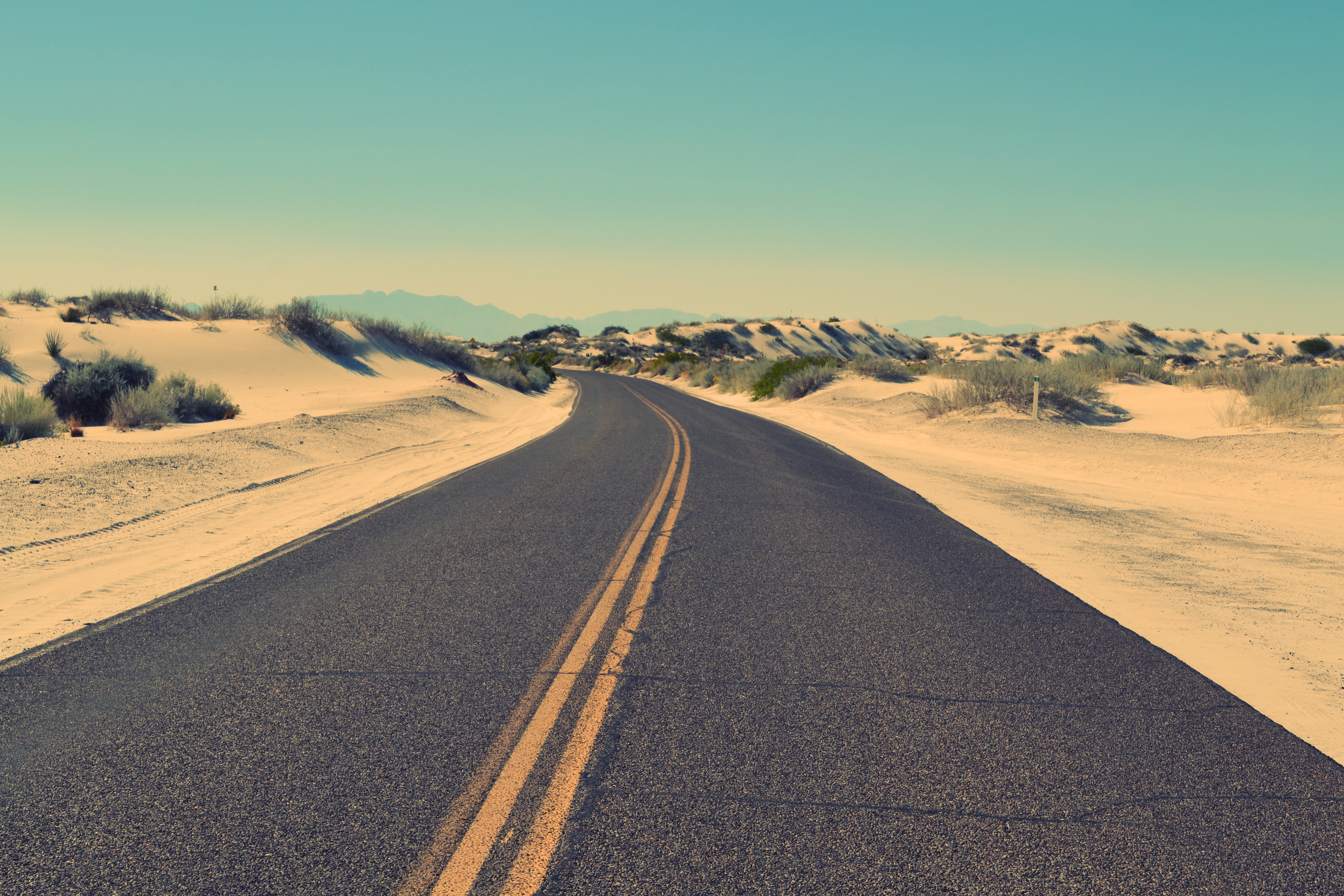 Free photo A track in the U.S. desert