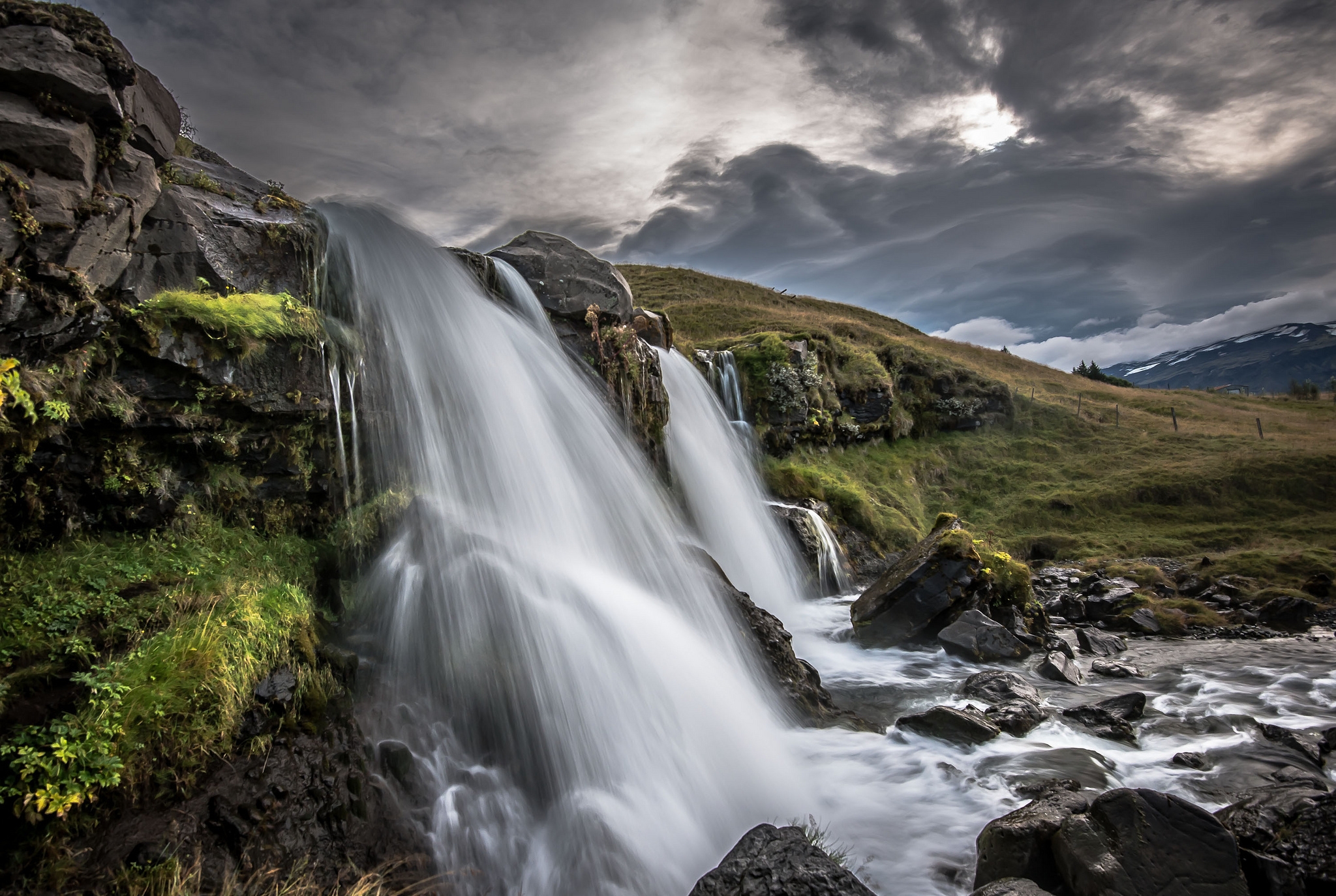 Wallpapers landscape waterfall sea on the desktop