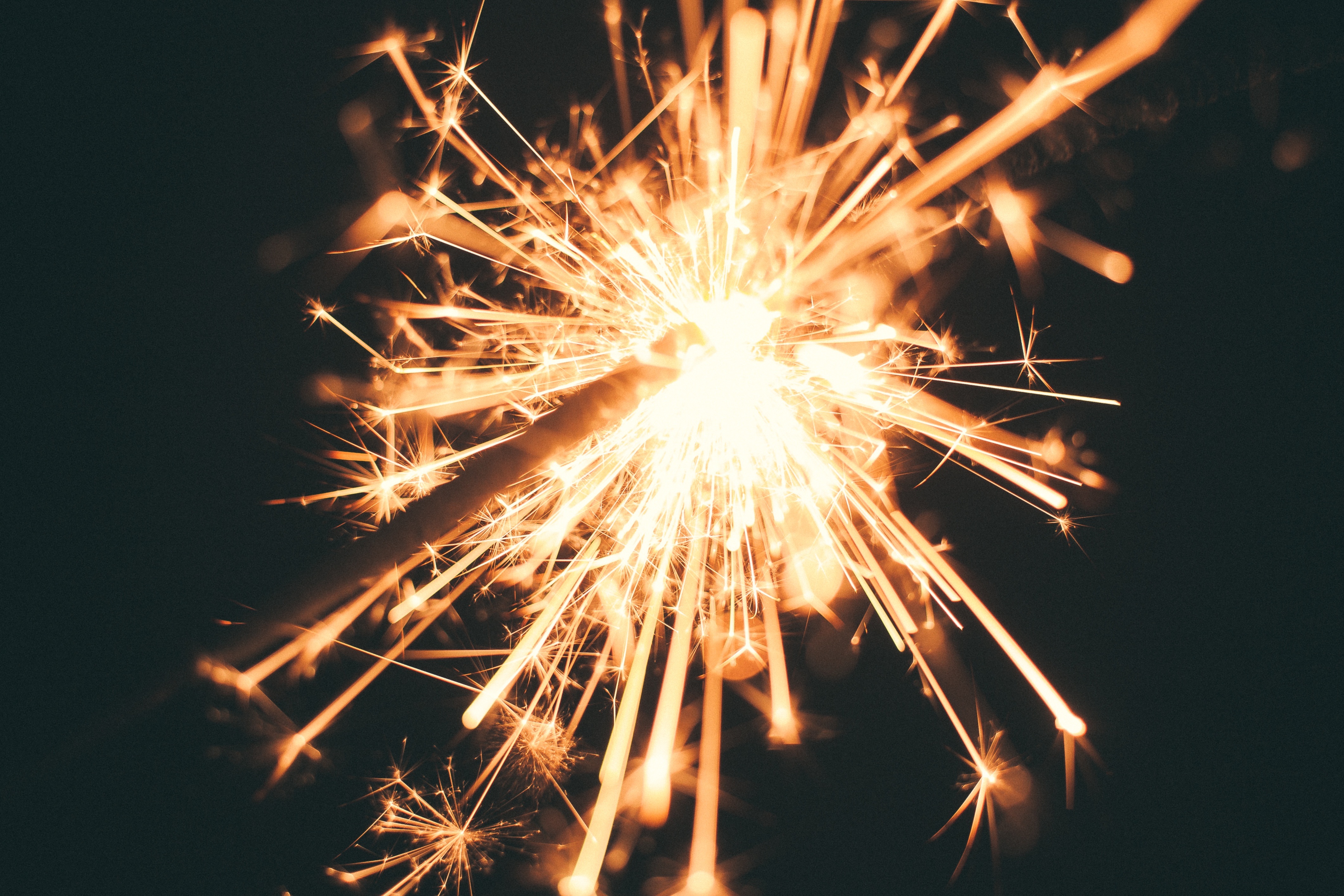 Wallpapers light night sparkler on the desktop