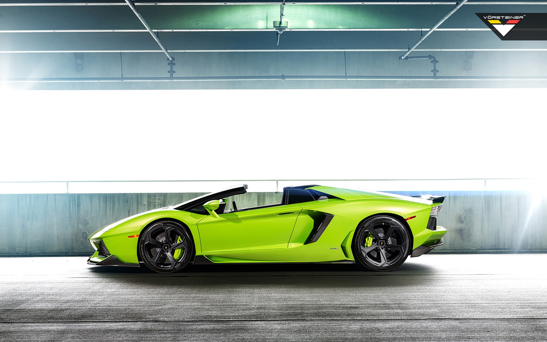 Free photo Lamborghini aventador v green ithaca.