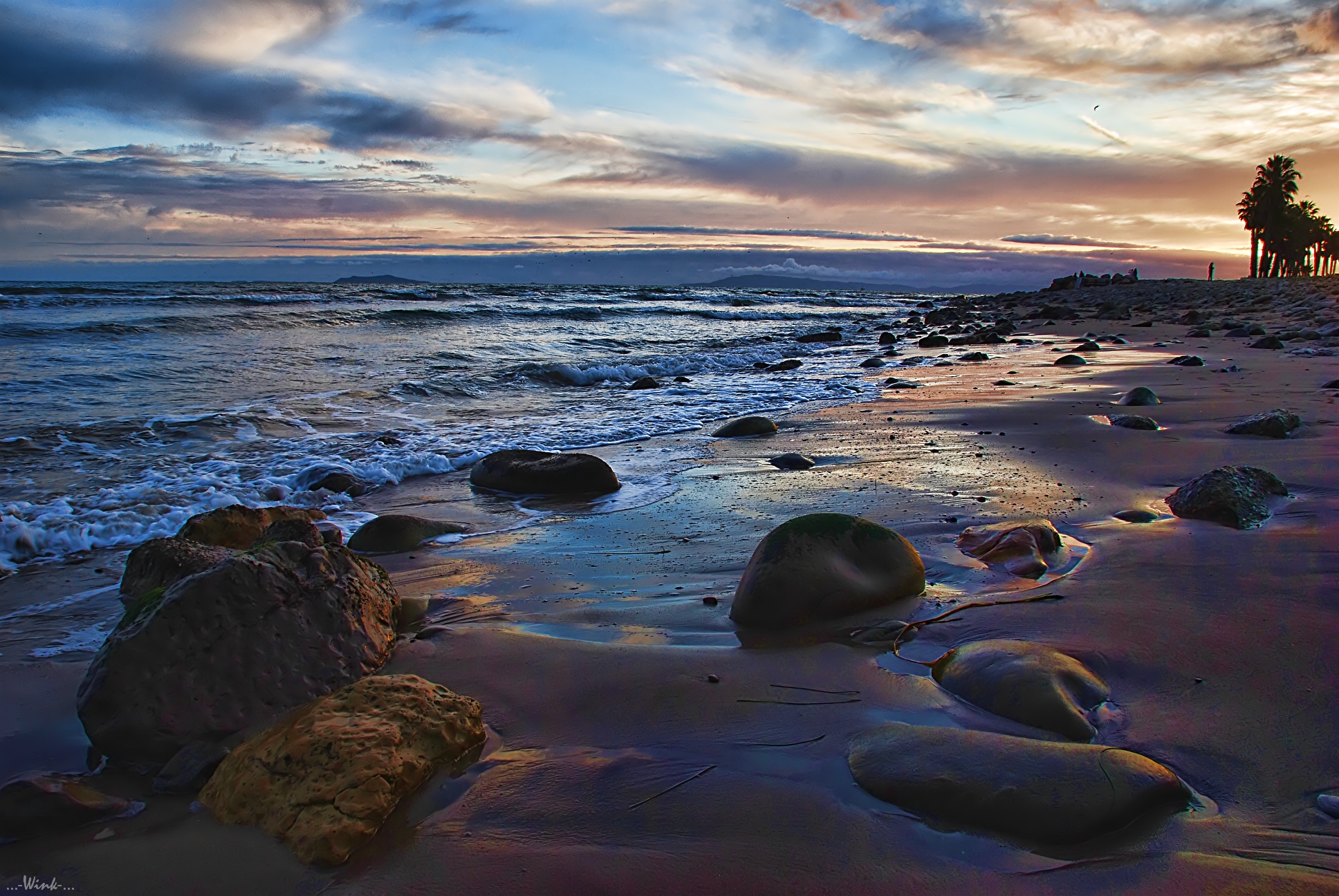 Бесплатное фото Морской пейзаж с камнями