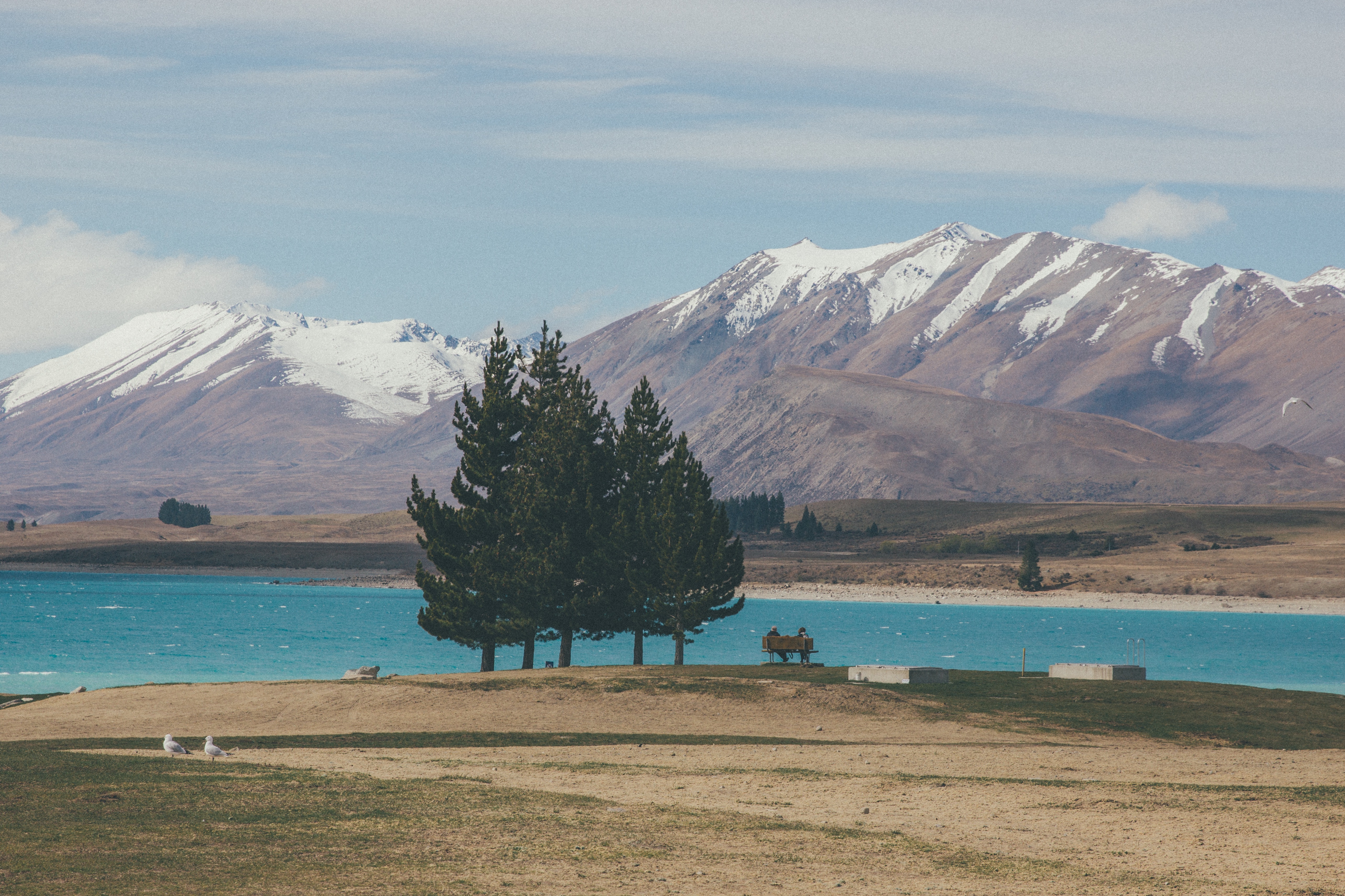 Free photo A lake with blue water in the steppe