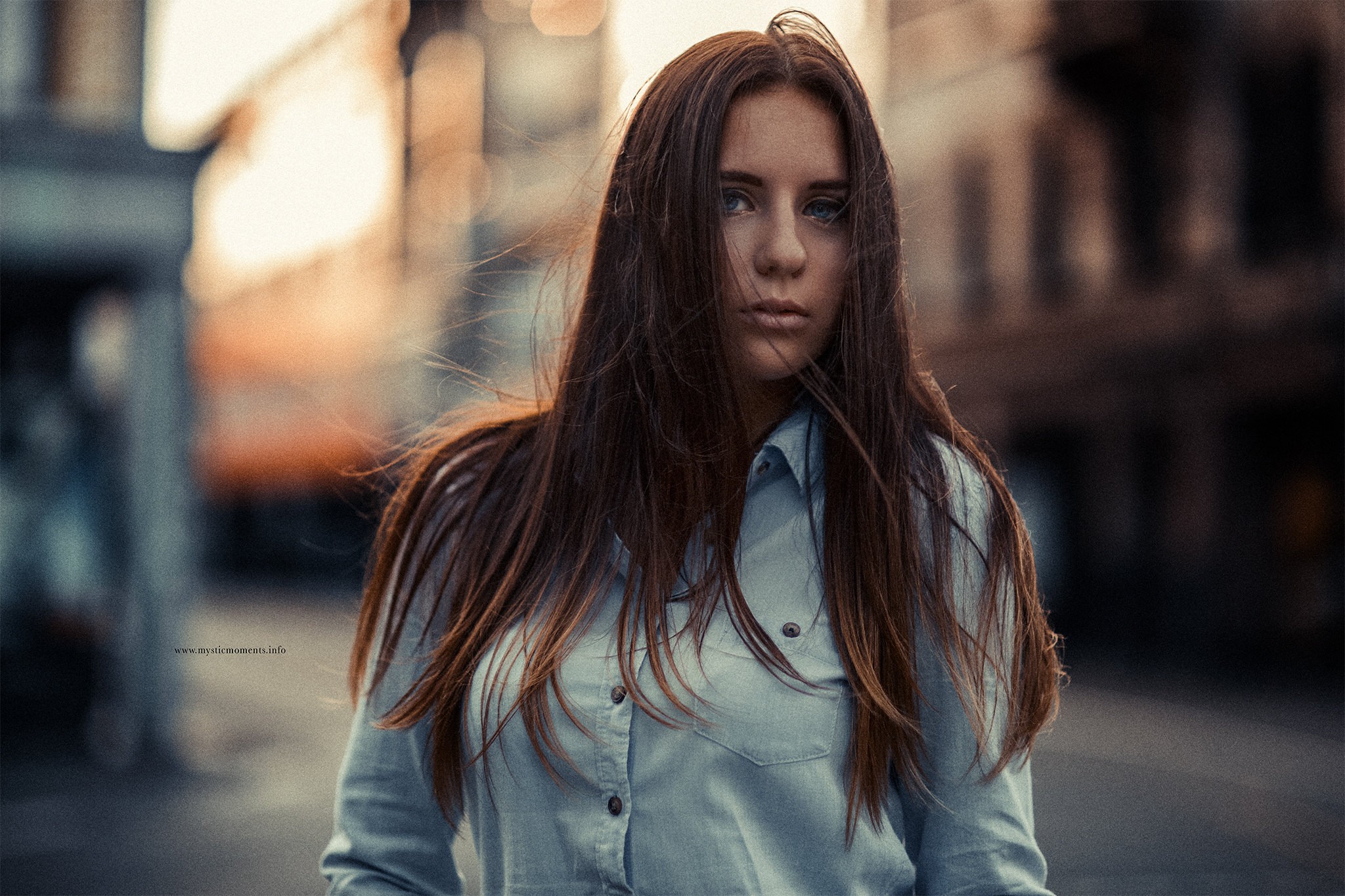 Обои волосы мода сидя на рабочий стол