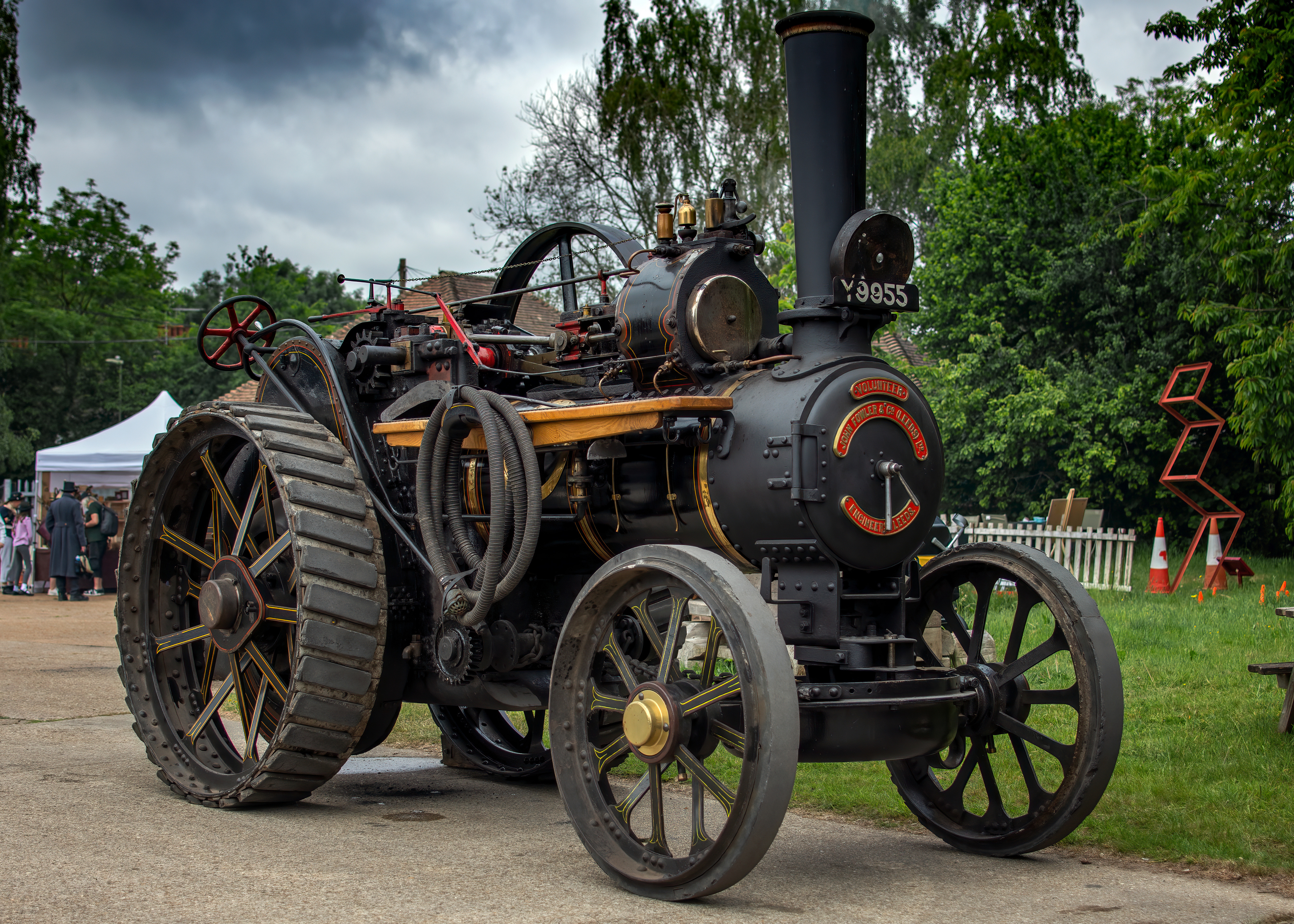 Обои трактор ретро колесо на рабочий стол