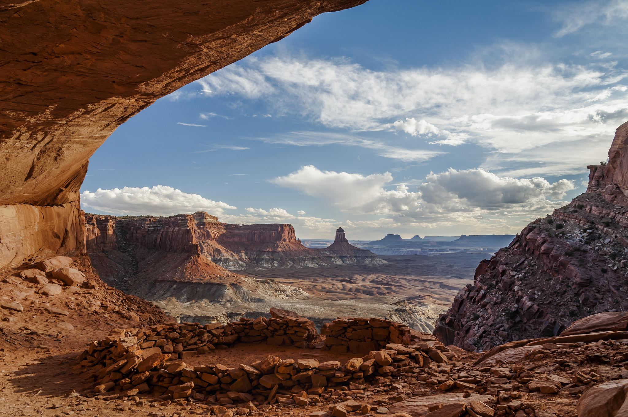 Обои Canyon Lands National Park горы скалы на рабочий стол