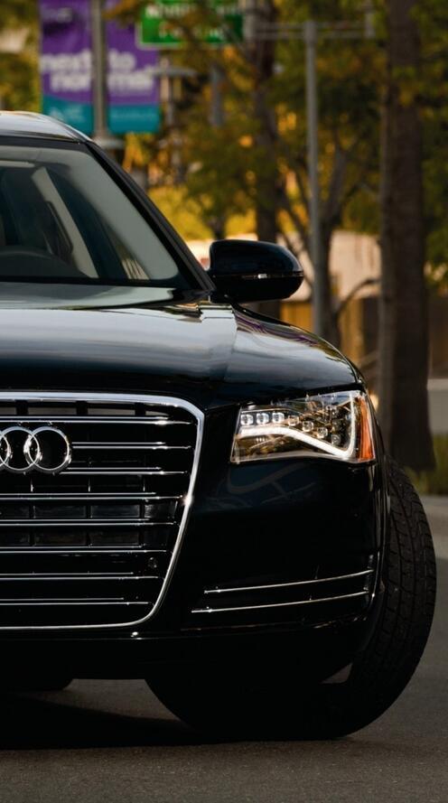 Бесплатное фото Черная красивая Ауди