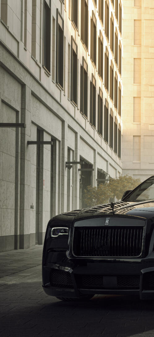 Бесплатное фото Rolls Royce Wraith в черном стиле