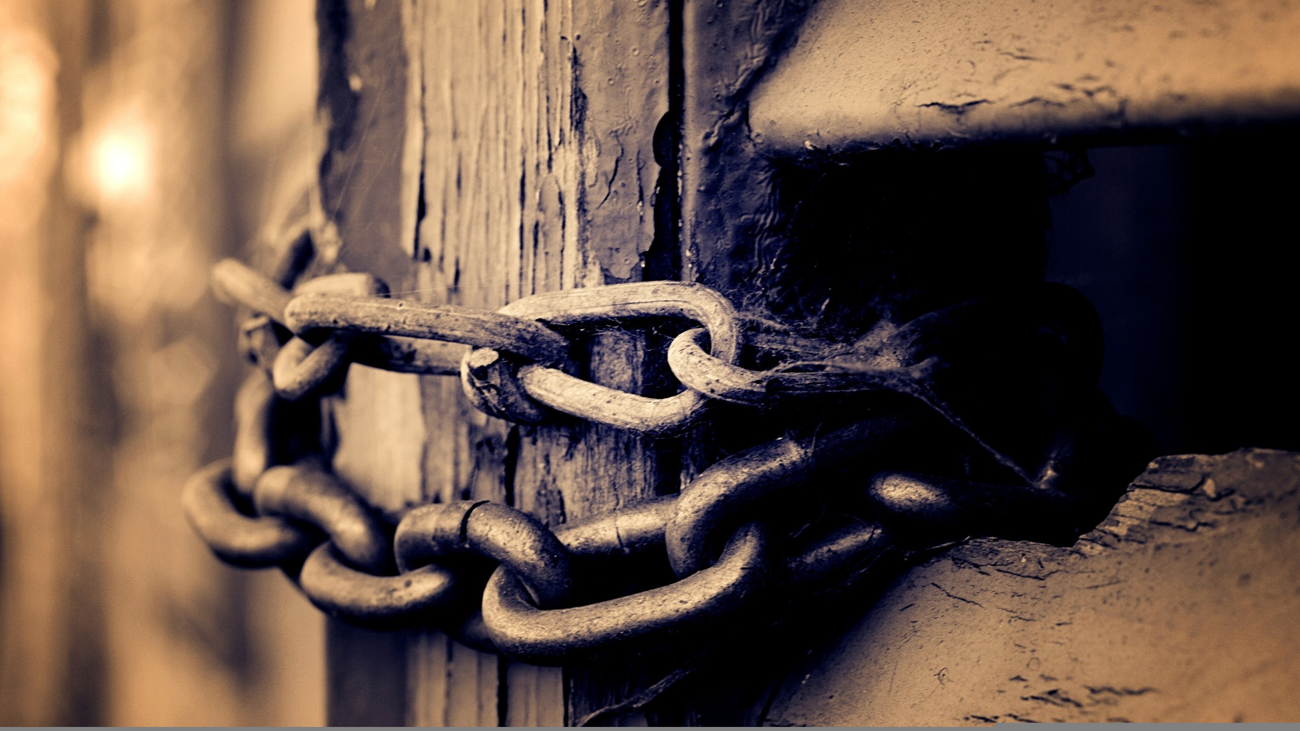 Wallpapers wallpaper chain iron lock on the desktop