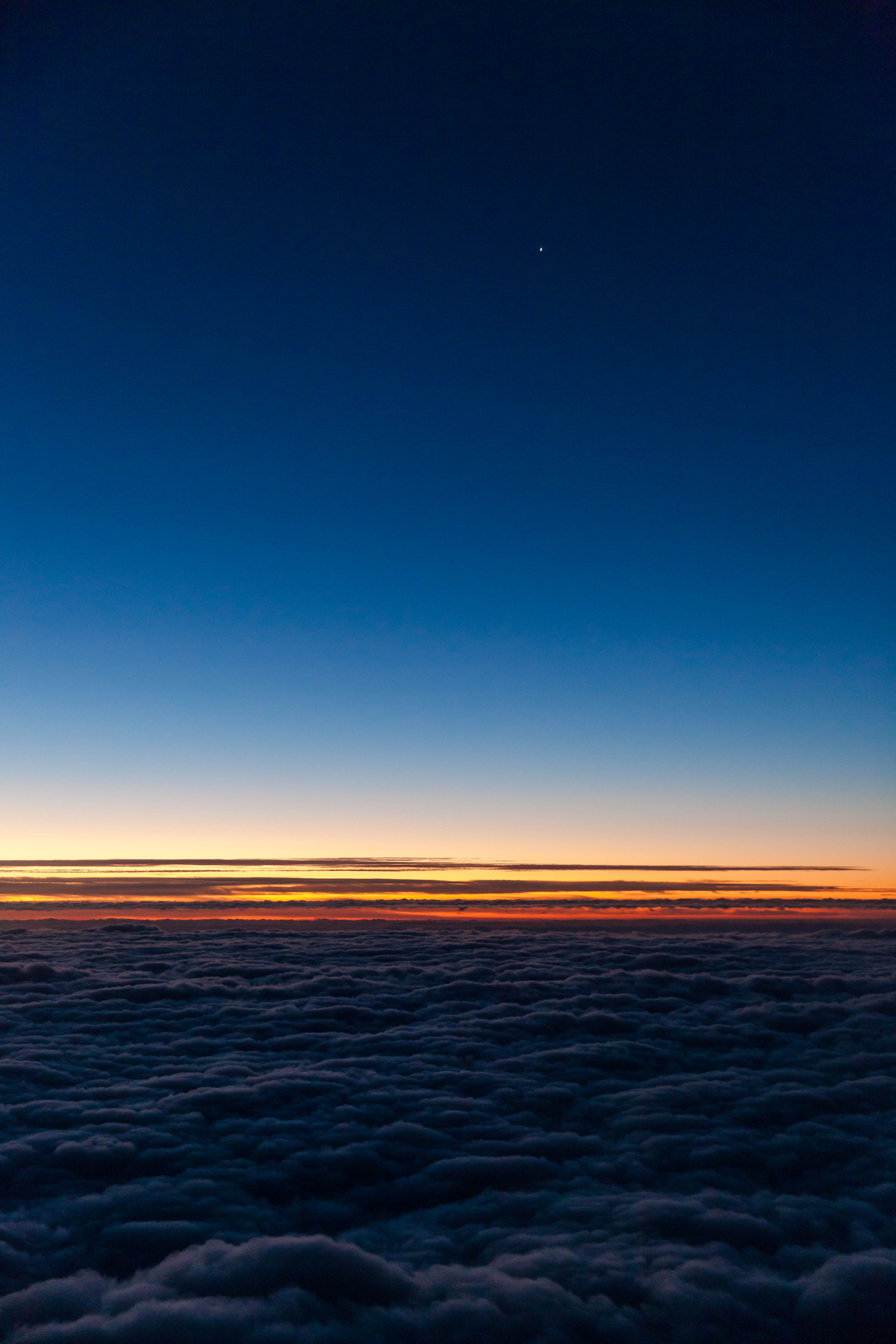 Wallpapers above the clouds horizon sky on the desktop