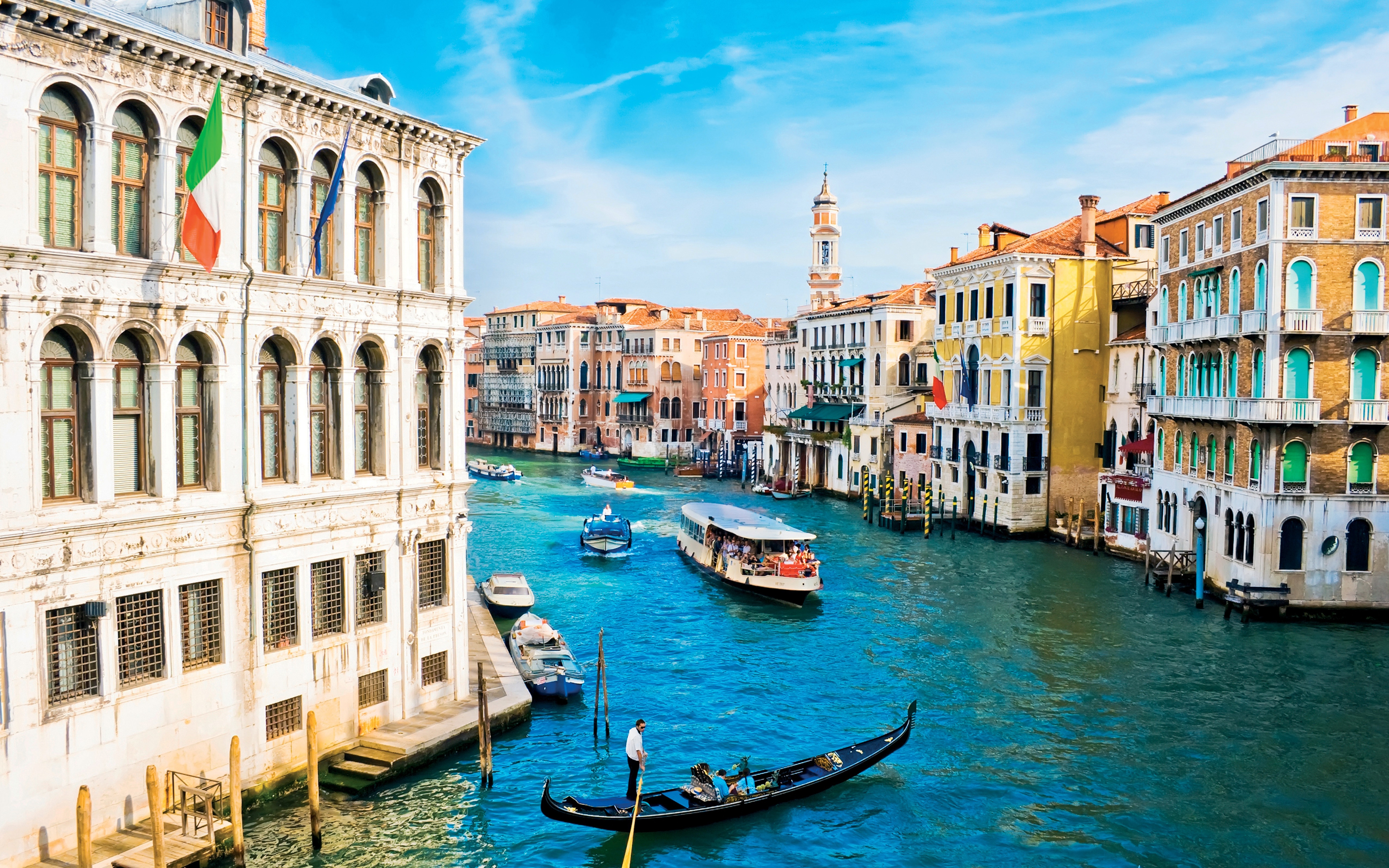 Free photo Venice channel and boats