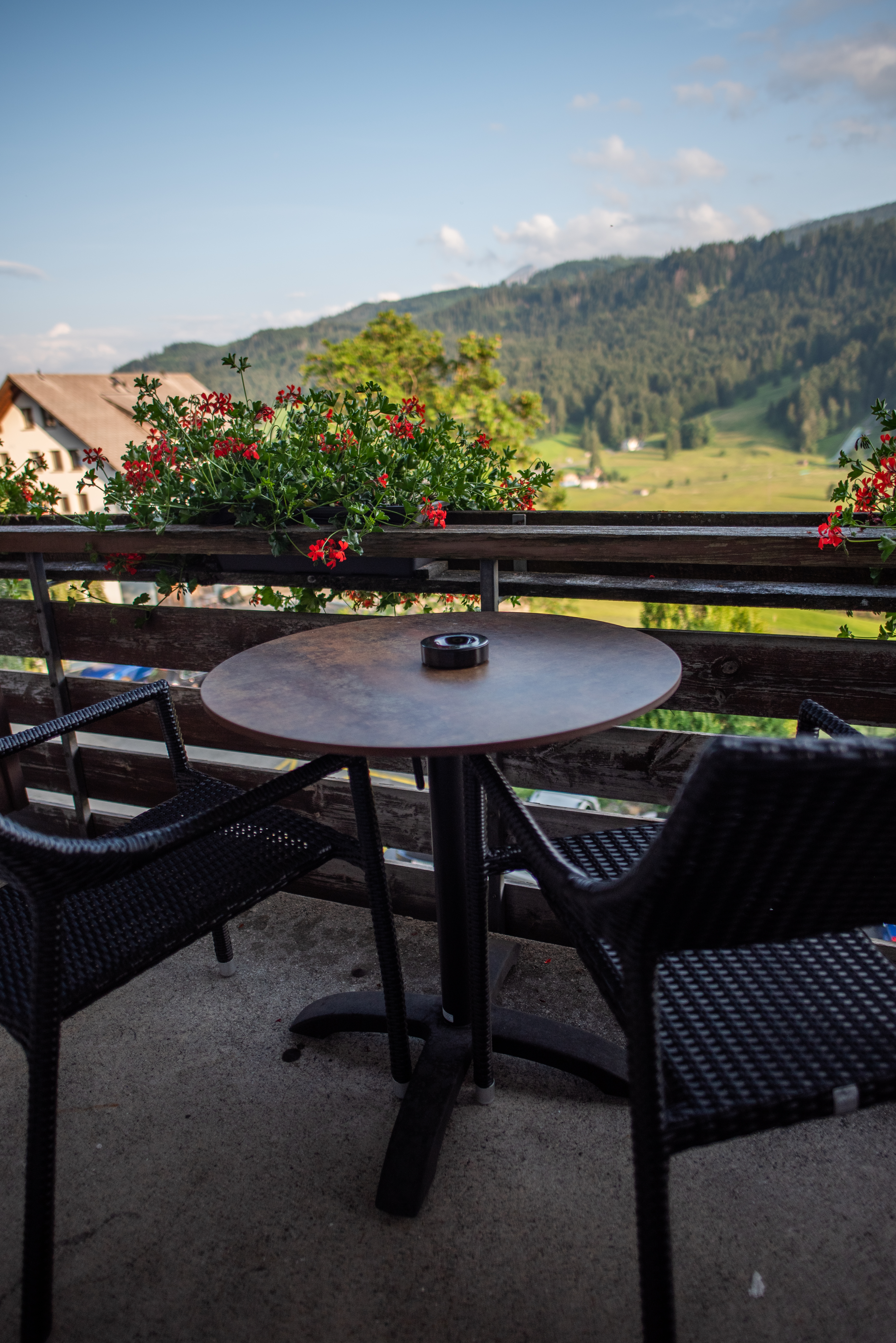 桌面上的壁纸露台 公寓 类型