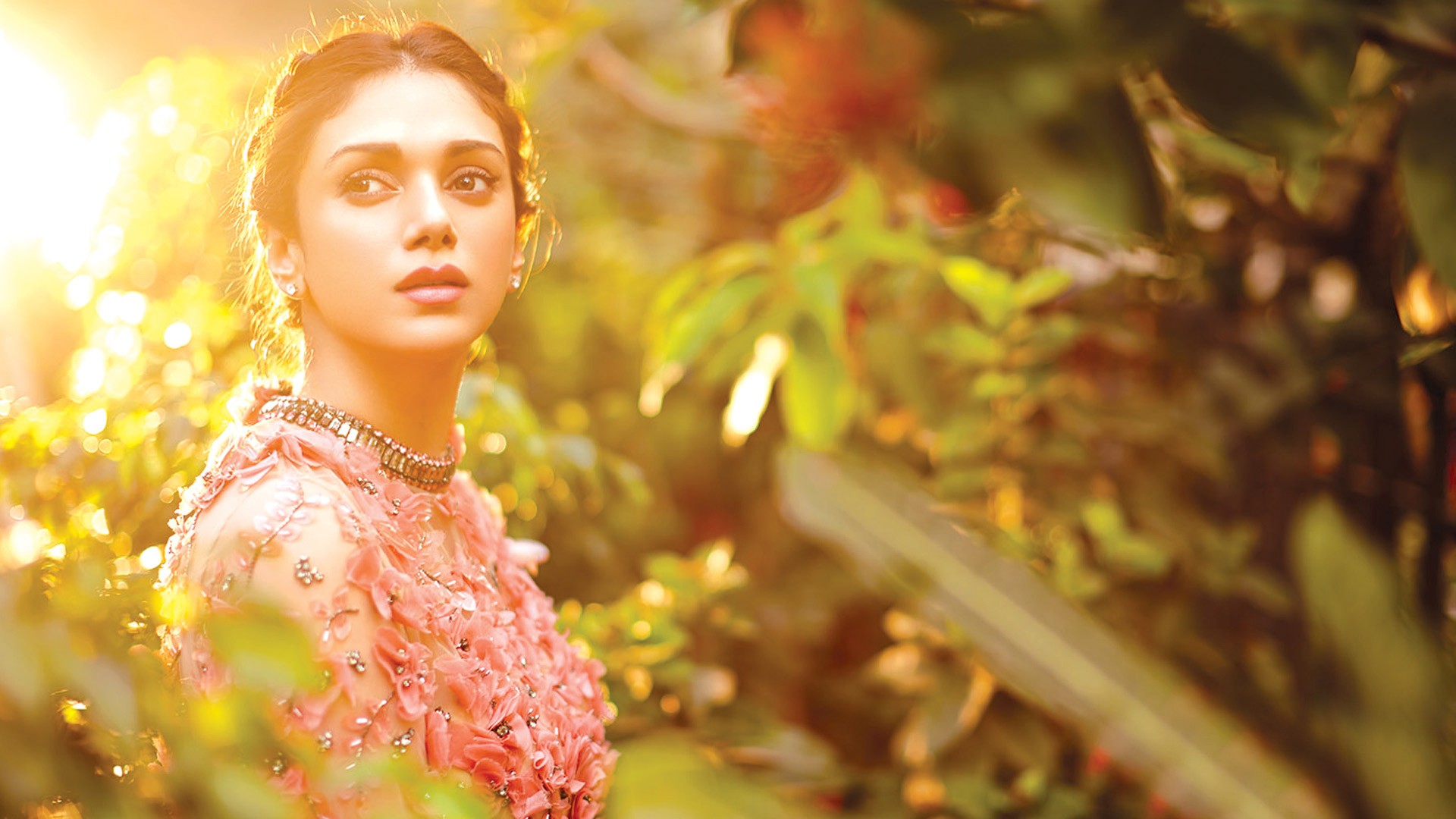 Wallpapers aditi rao hydari sun light indian celebrities on the desktop