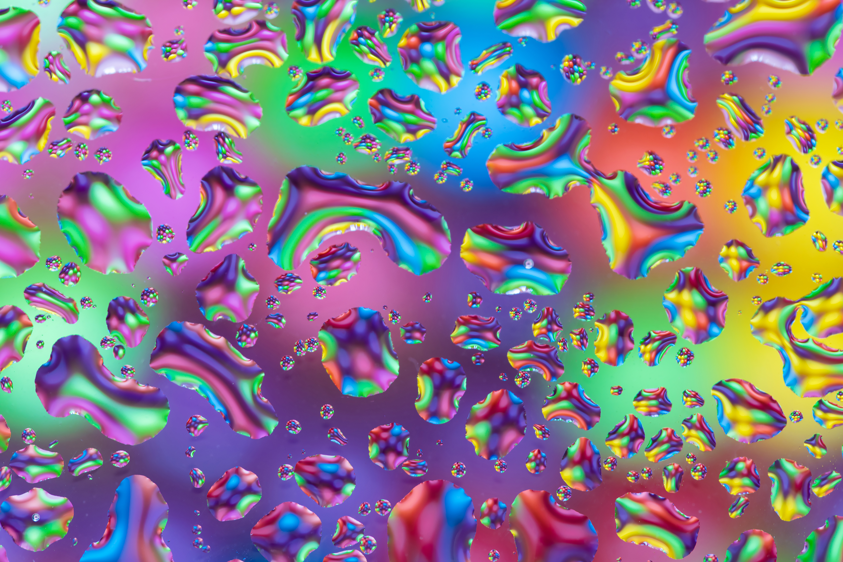 Бесплатное фото Цветные капли воды