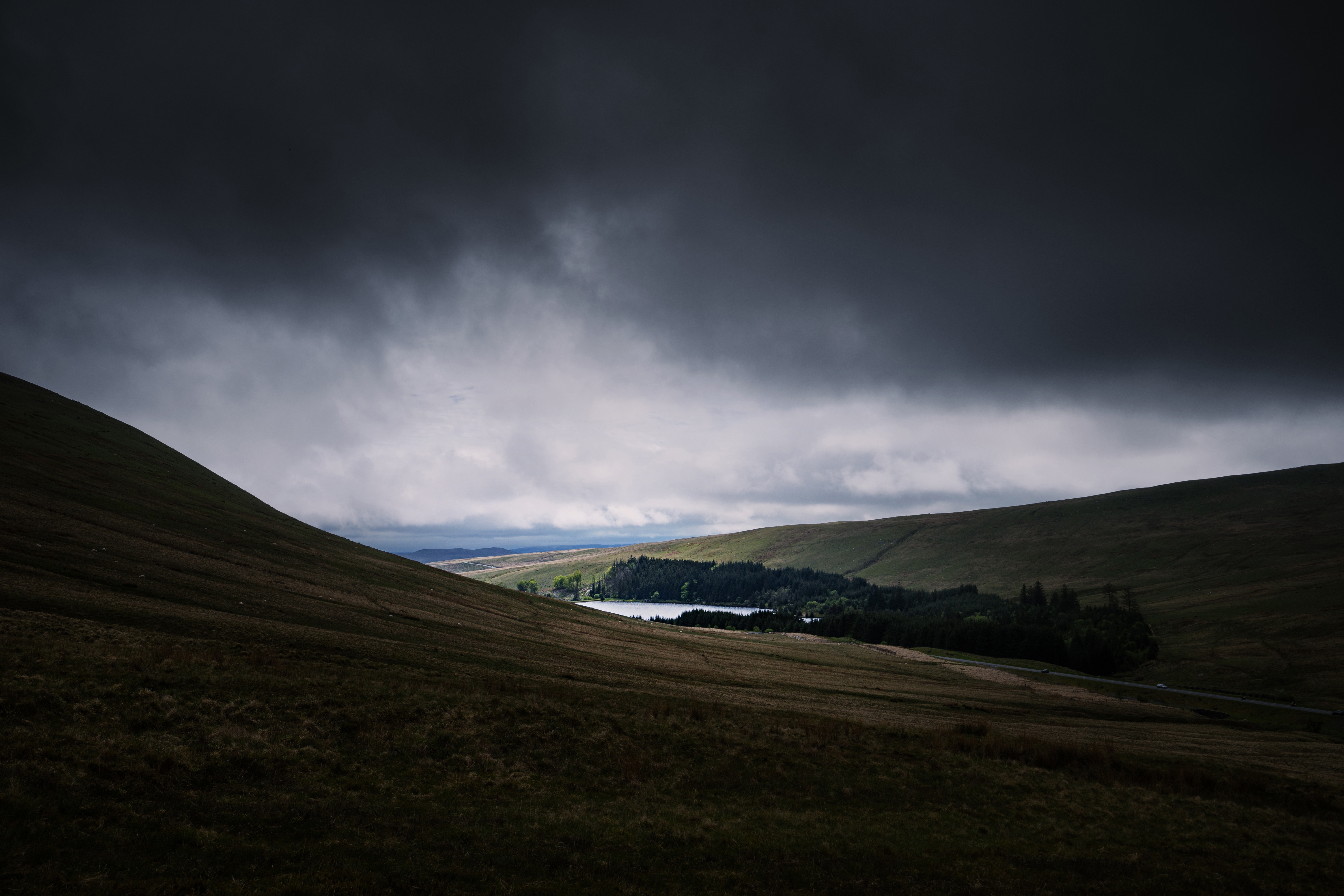 Wallpapers the highlands lake horizon on the desktop