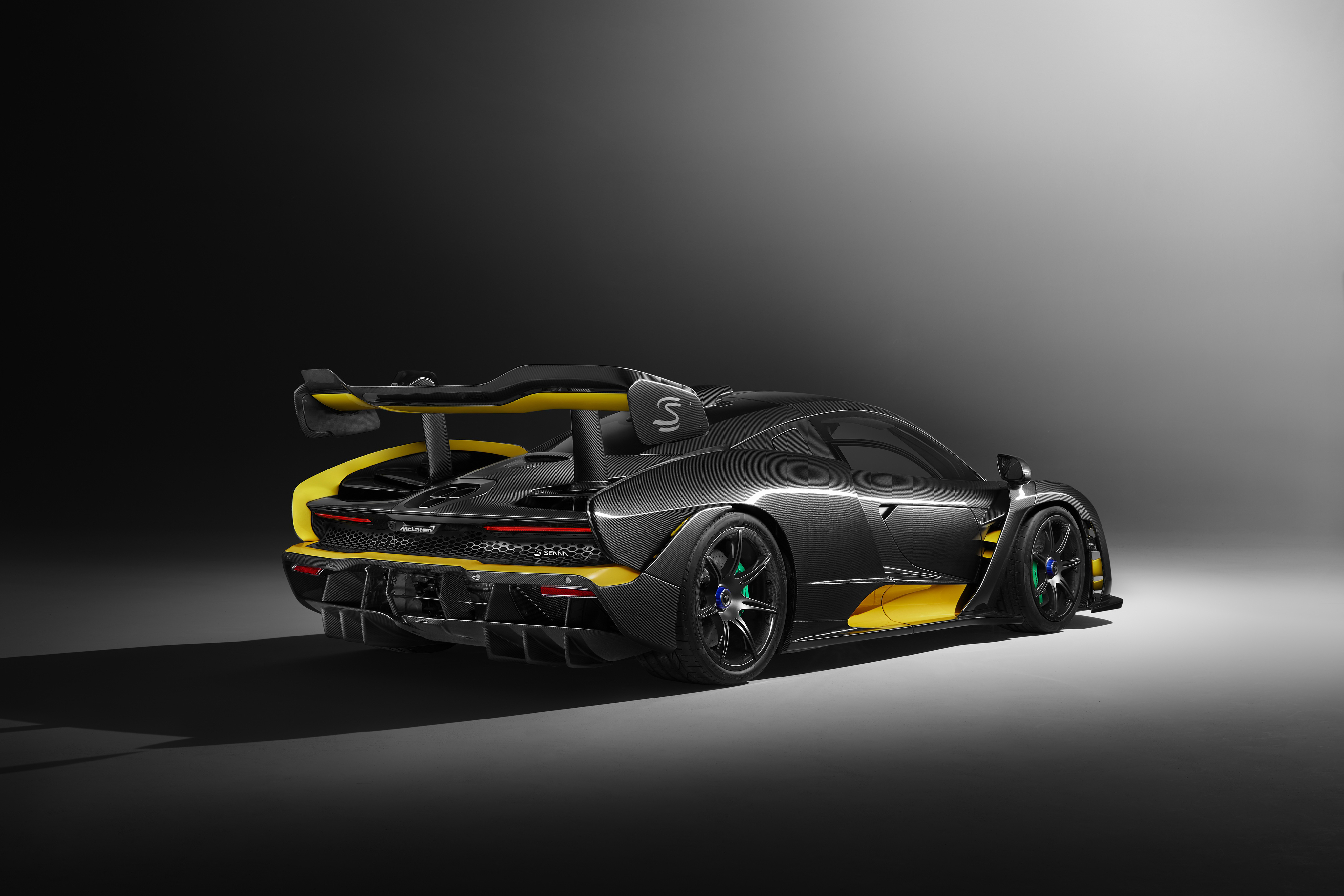 Wallpapers Mclaren Senna Mclaren rear end on the desktop